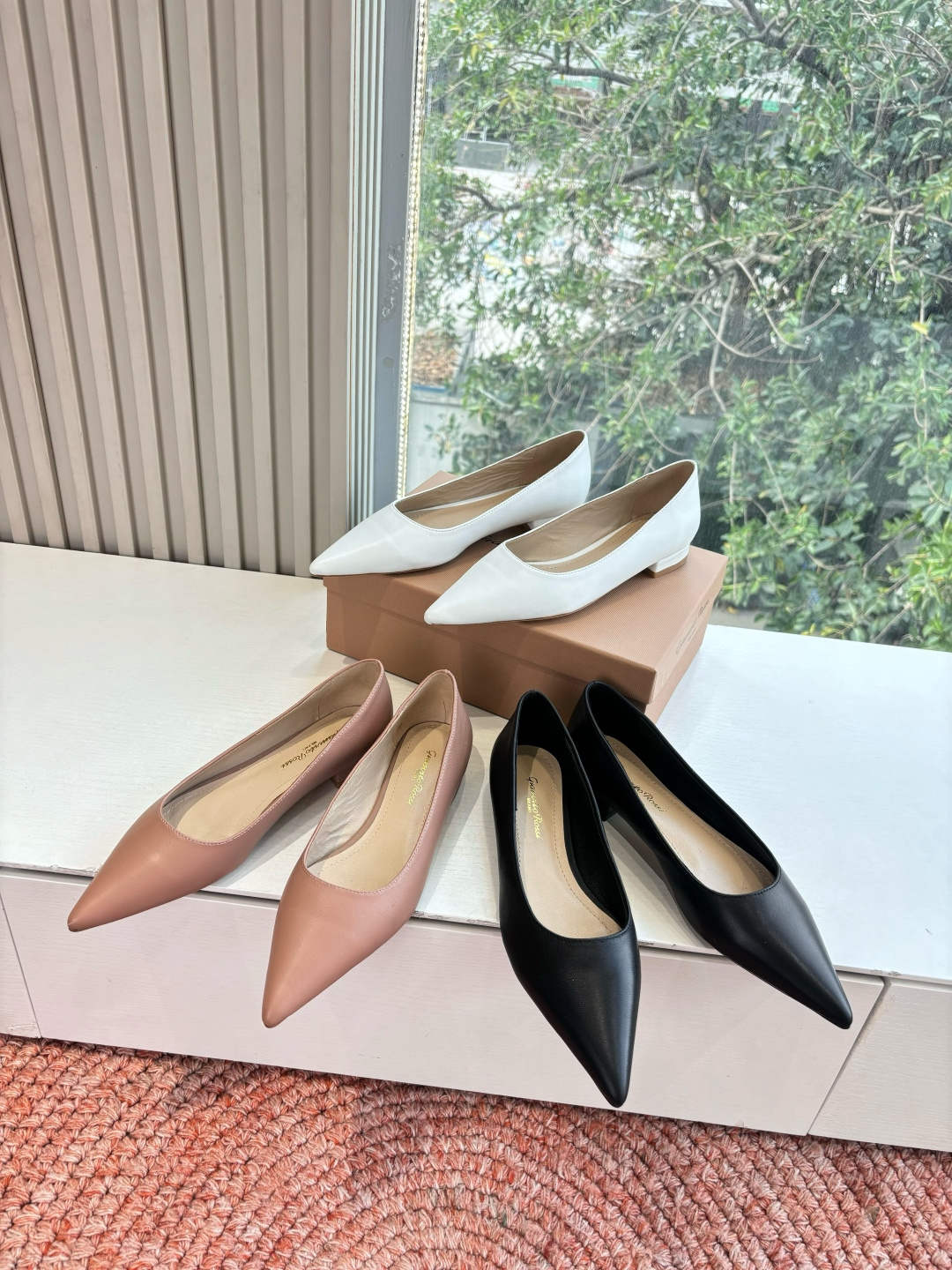 🌾G305😀GianvitoRossi吉安维托罗西 平底 系列经典粉色羊反绒皮&粉色小羊皮超级百搭的一款