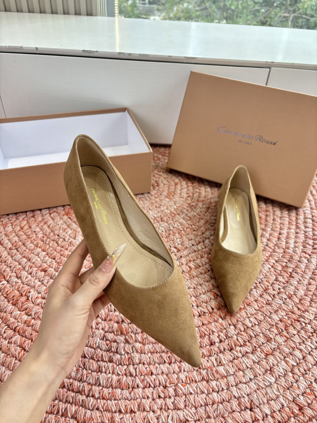 🌾G305😀GianvitoRossi吉安维托罗西 平底 系列经典粉色羊反绒皮&粉色小羊皮超级百搭的一款