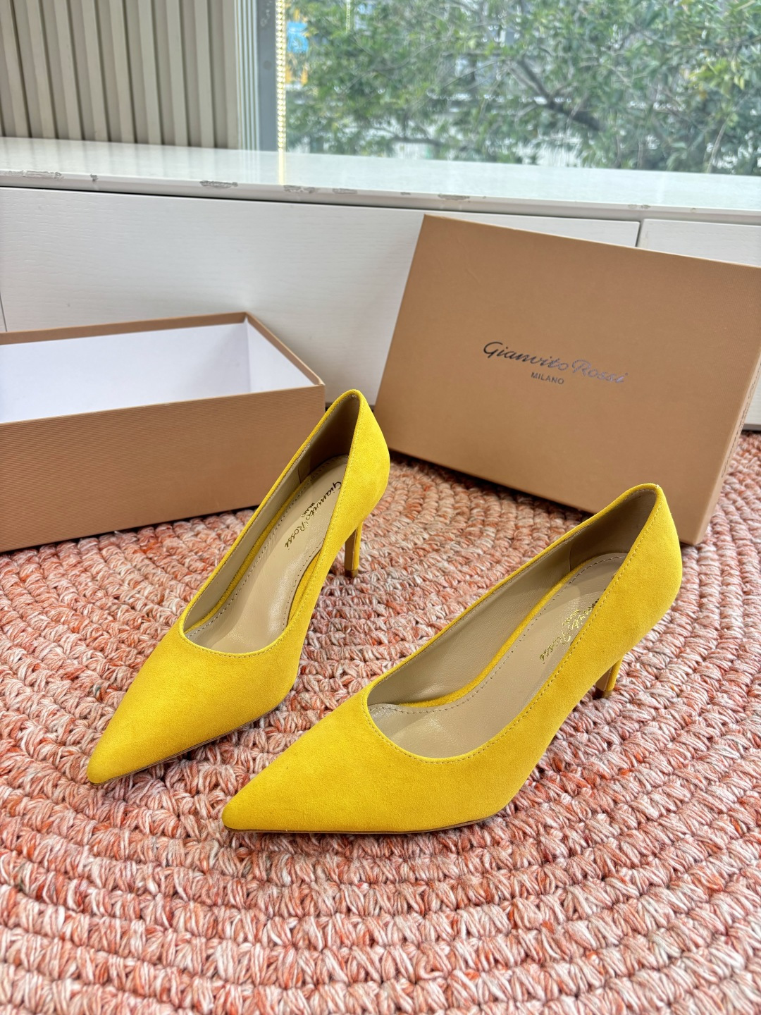 🌾G305😀GianvitoRossi吉安维托罗西 平底 系列经典粉色羊反绒皮&粉色小羊皮超级百搭的一款