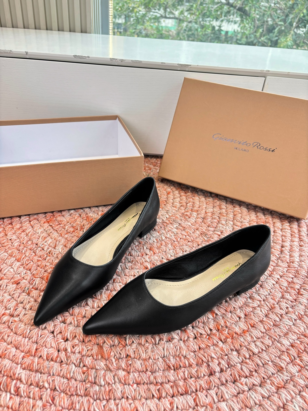 🌾G305😀GianvitoRossi吉安维托罗西 平底 系列经典粉色羊反绒皮&粉色小羊皮超级百搭的一款