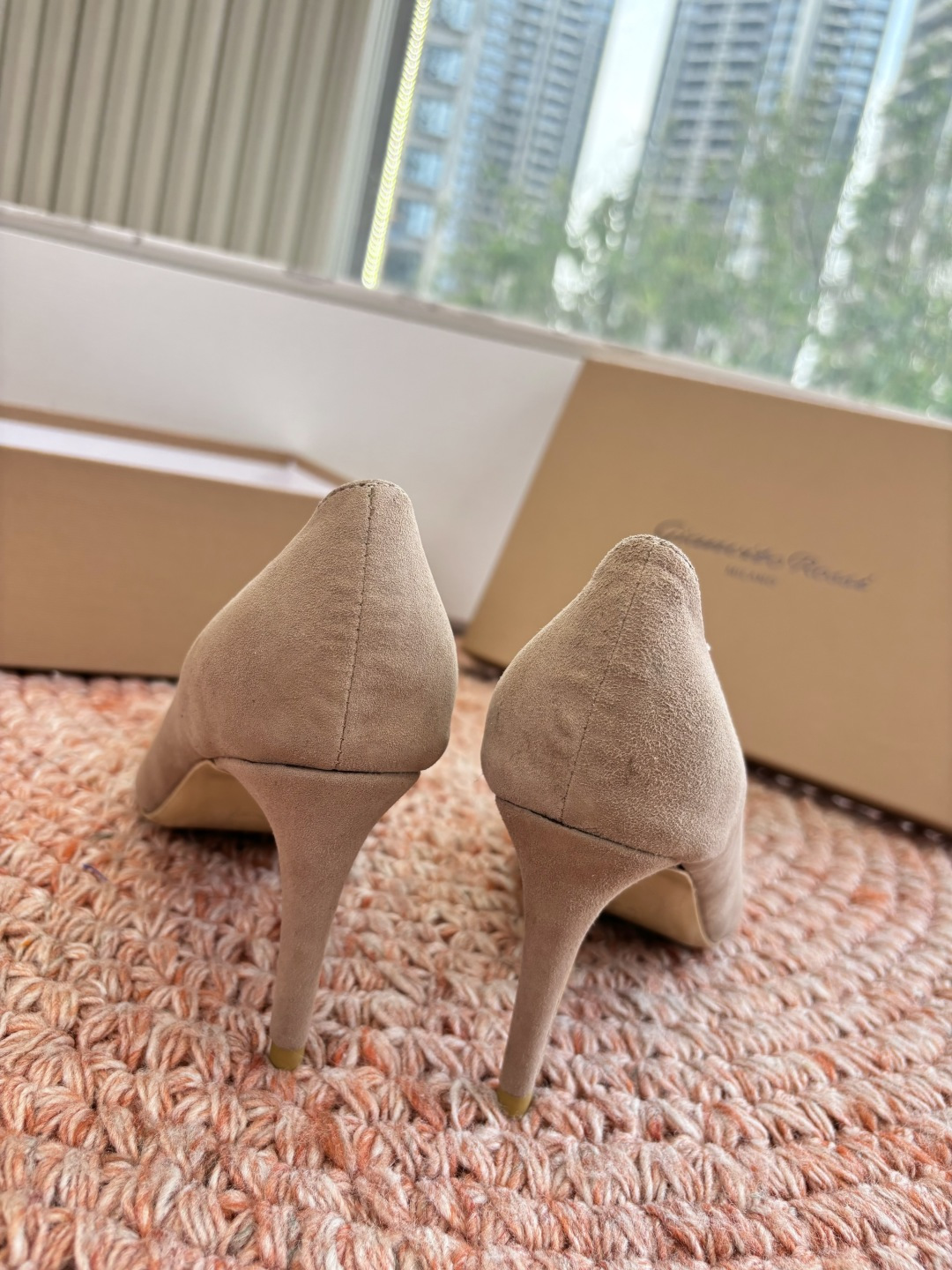 🌾G305😀GianvitoRossi吉安维托罗西 平底 系列经典粉色羊反绒皮&粉色小羊皮超级百搭的一款