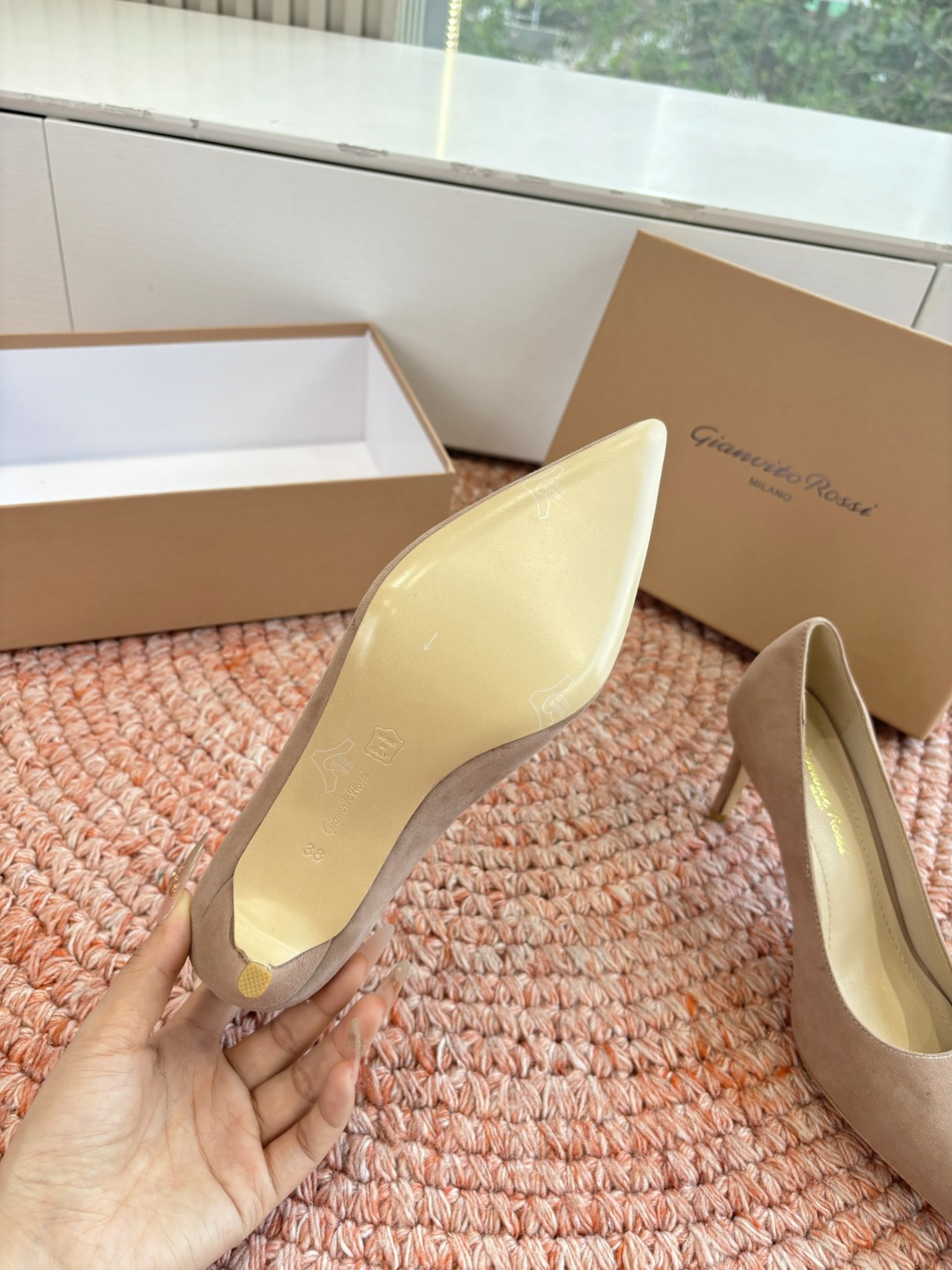 🌾G305😀GianvitoRossi吉安维托罗西 平底 系列经典粉色羊反绒皮&粉色小羊皮超级百搭的一款