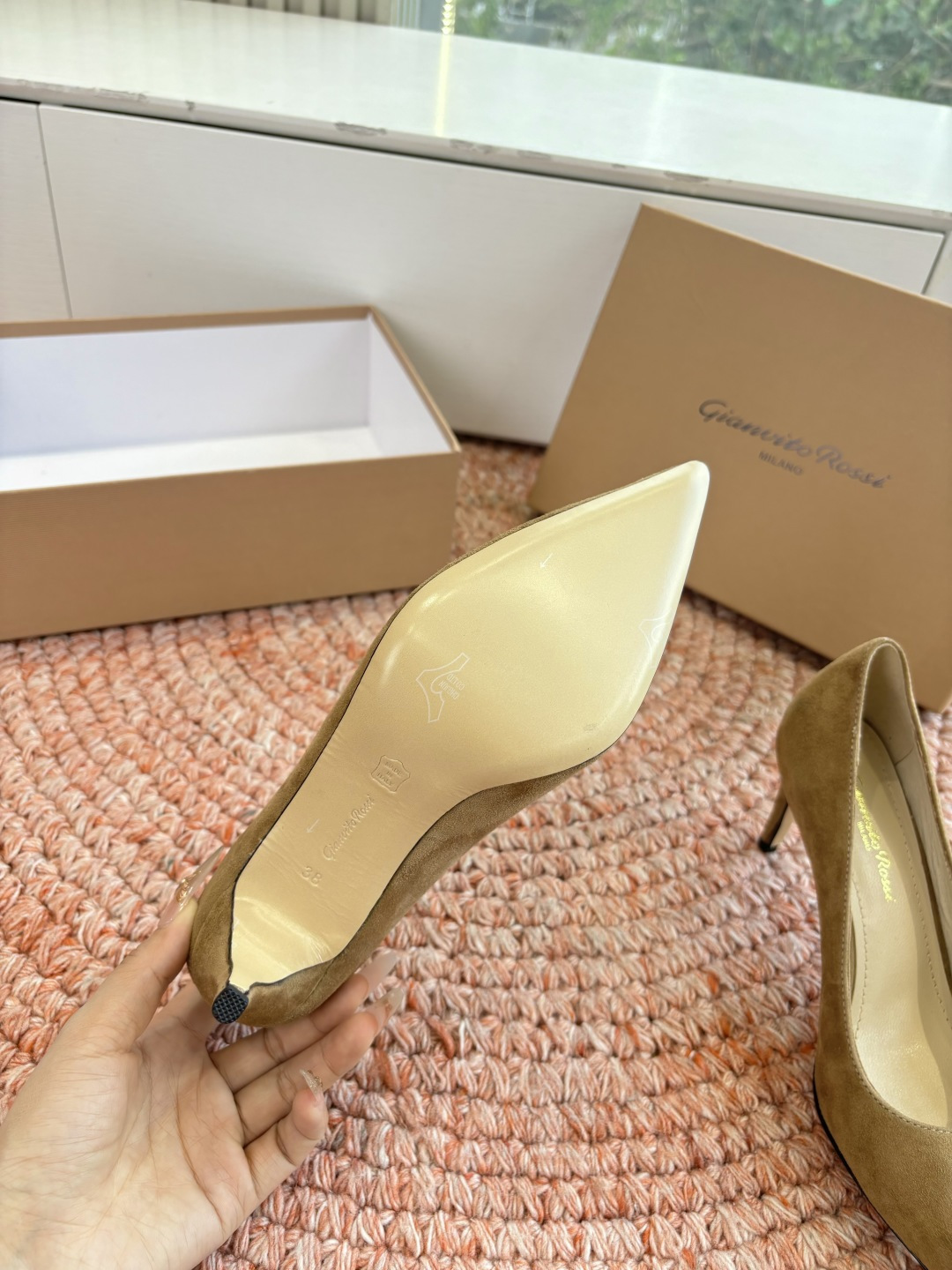 🌾G305😀GianvitoRossi吉安维托罗西 平底 系列经典粉色羊反绒皮&粉色小羊皮超级百搭的一款