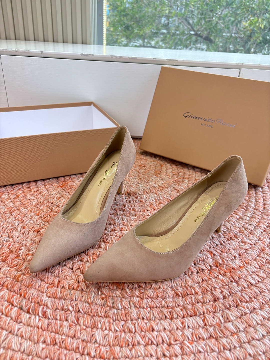 🌾G305😀GianvitoRossi吉安维托罗西 平底 系列经典粉色羊反绒皮&粉色小羊皮超级百搭的一款