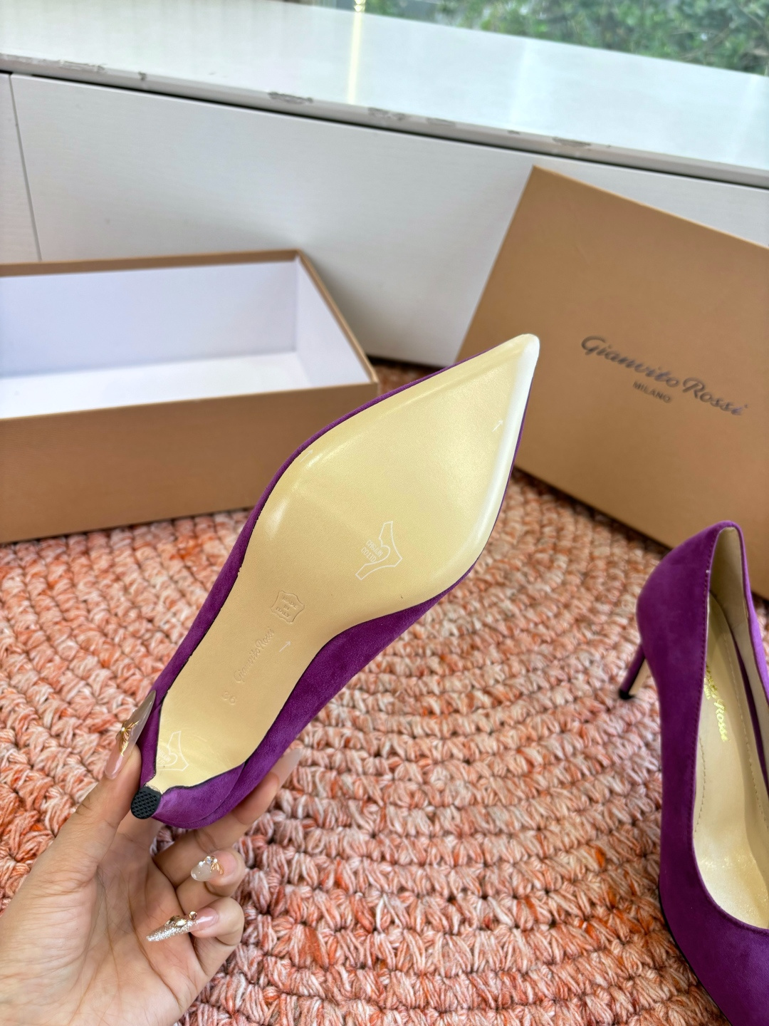 🌾G305😀GianvitoRossi吉安维托罗西 平底 系列经典粉色羊反绒皮&粉色小羊皮超级百搭的一款