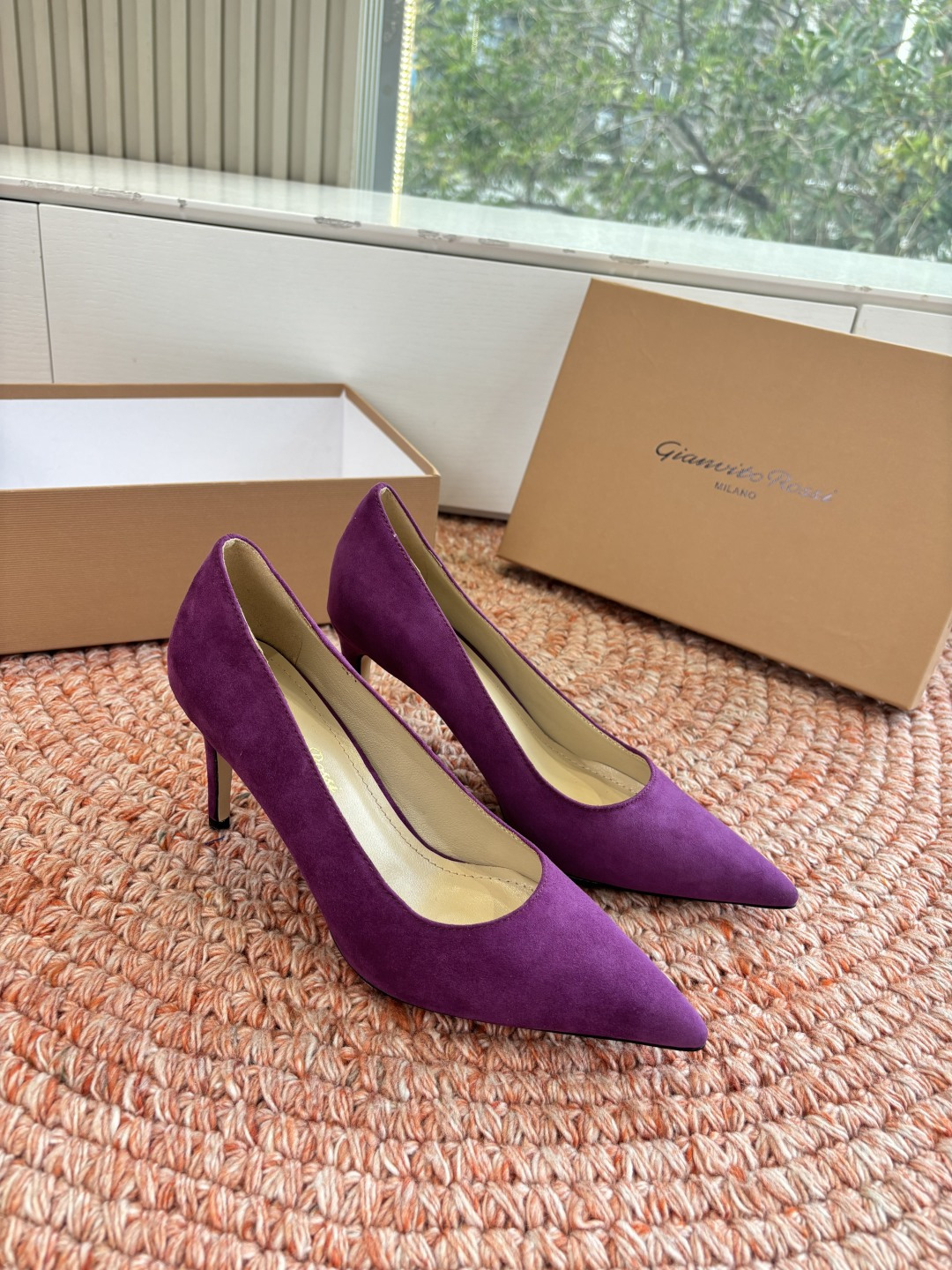 🌾G305😀GianvitoRossi吉安维托罗西 平底 系列经典粉色羊反绒皮&粉色小羊皮超级百搭的一款