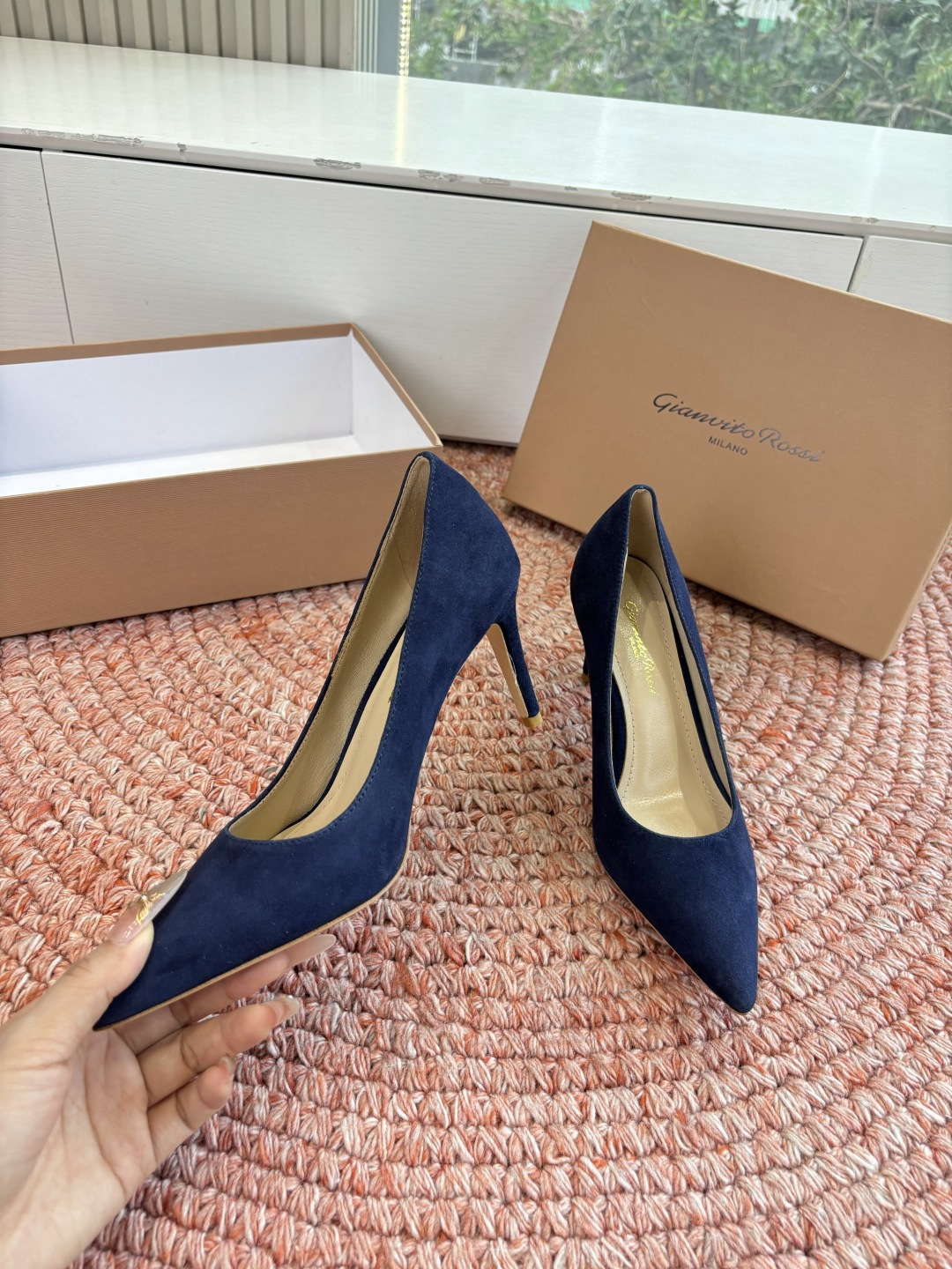 🌾G305😀GianvitoRossi吉安维托罗西 平底 系列经典粉色羊反绒皮&粉色小羊皮超级百搭的一款