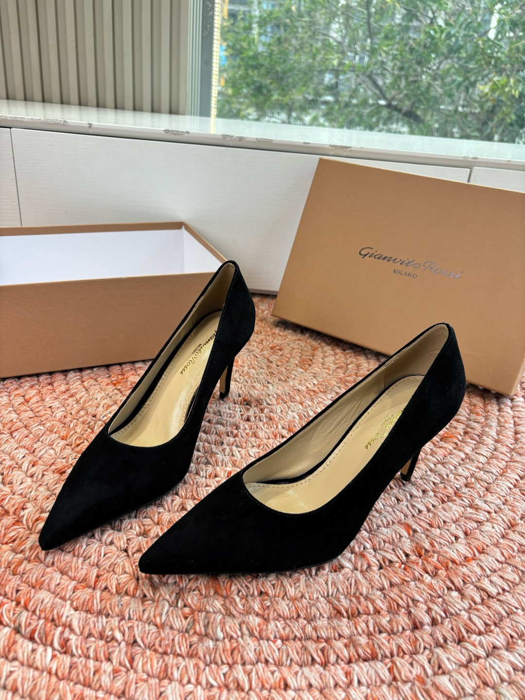 🌾G305😀GianvitoRossi吉安维托罗西 平底 系列经典粉色羊反绒皮&粉色小羊皮超级百搭的一款