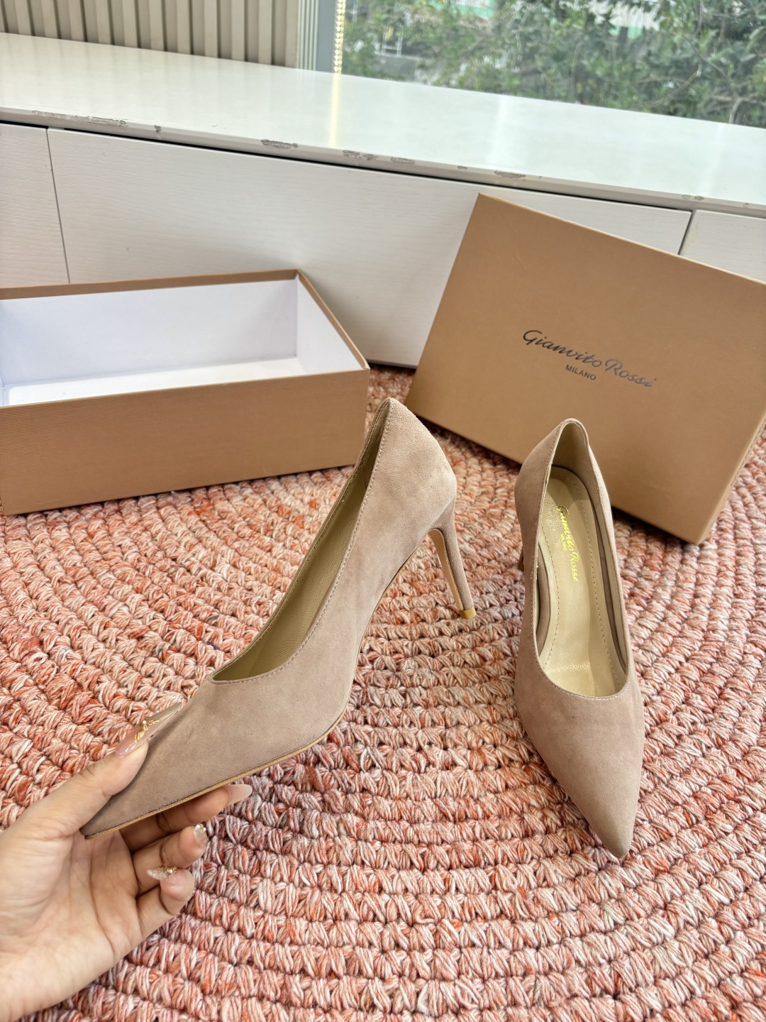 🌾G305😀GianvitoRossi吉安维托罗西 平底 系列经典粉色羊反绒皮&粉色小羊皮超级百搭的一款