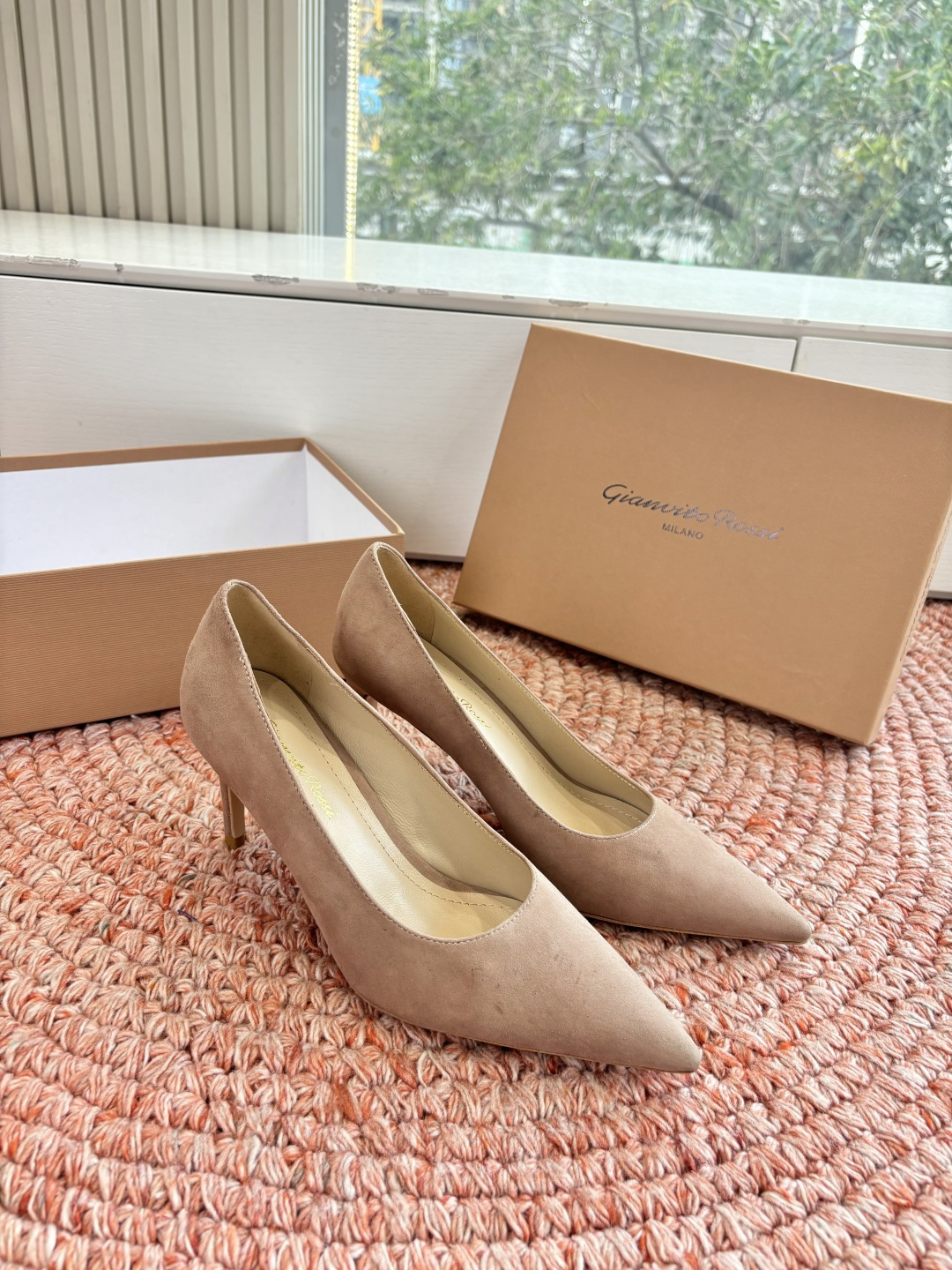 🌾G305😀GianvitoRossi吉安维托罗西 平底 系列经典粉色羊反绒皮&粉色小羊皮超级百搭的一款