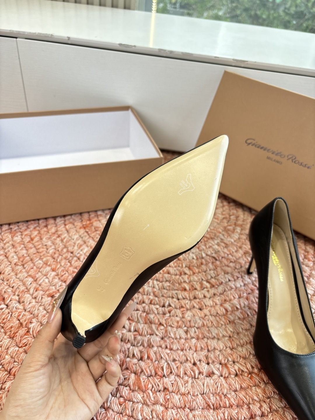 🌾G305😀GianvitoRossi吉安维托罗西 平底 系列经典粉色羊反绒皮&粉色小羊皮超级百搭的一款