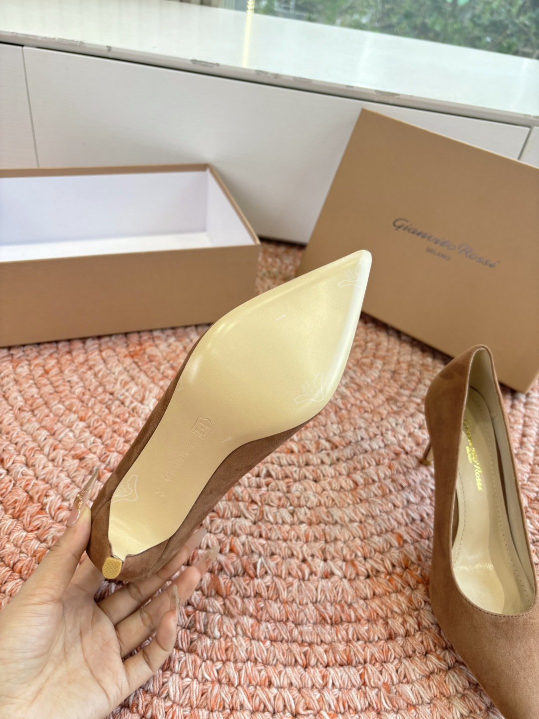 🌾G305😀GianvitoRossi吉安维托罗西 平底 系列经典粉色羊反绒皮&粉色小羊皮超级百搭的一款