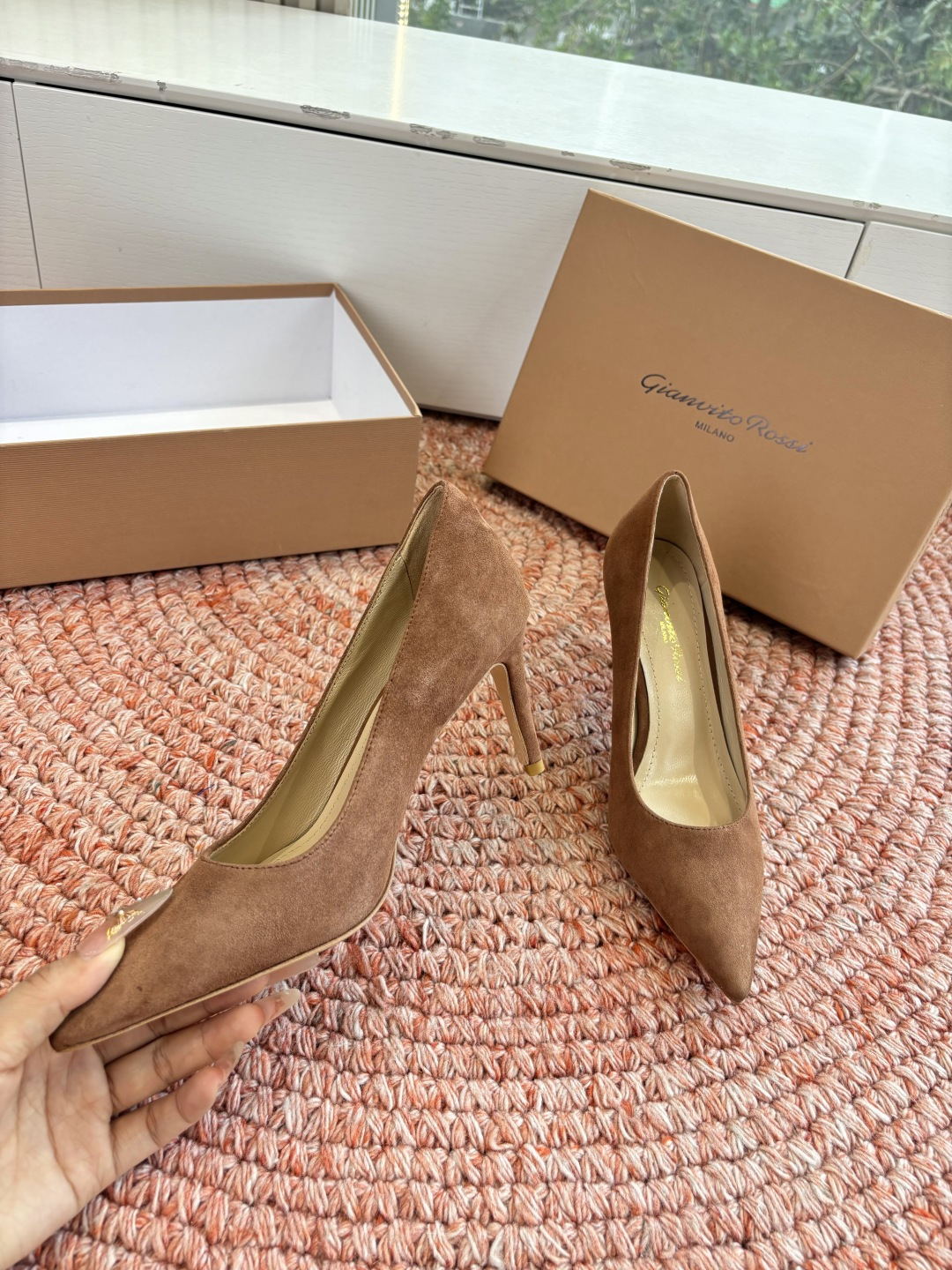 🌾G305😀GianvitoRossi吉安维托罗西 平底 系列经典粉色羊反绒皮&粉色小羊皮超级百搭的一款