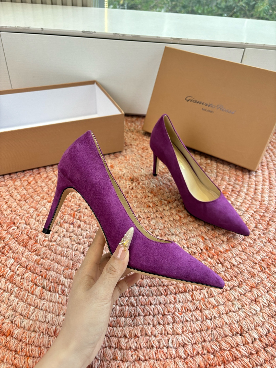 🌾G305😀GianvitoRossi吉安维托罗西 平底 系列经典粉色羊反绒皮&粉色小羊皮超级百搭的一款