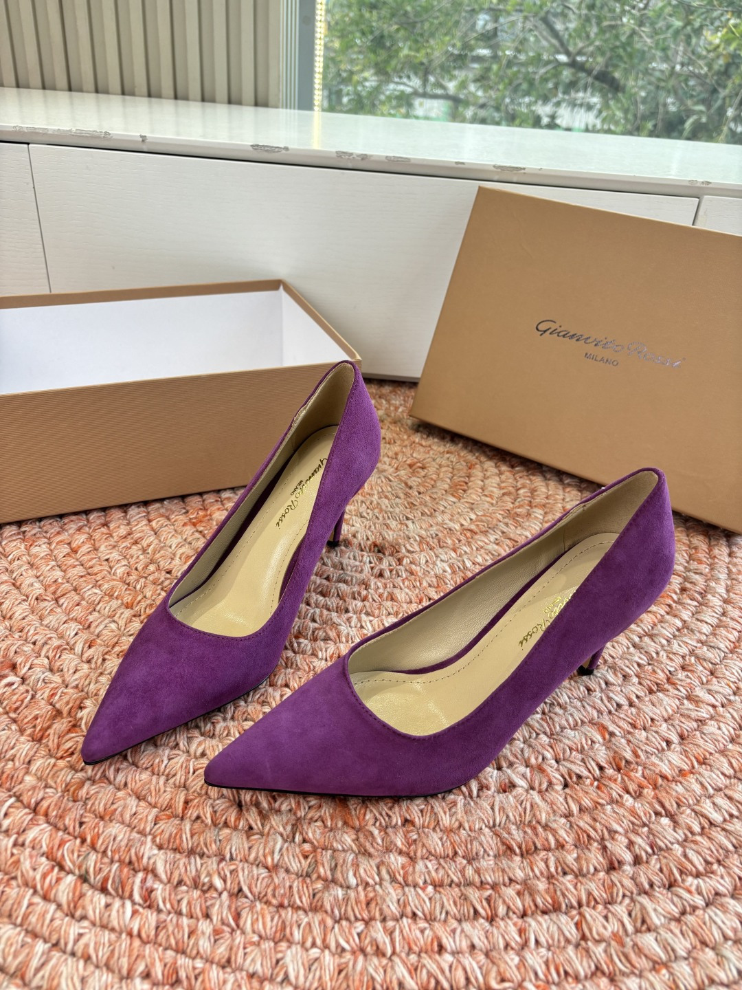 🌾G305😀GianvitoRossi吉安维托罗西 平底 系列经典粉色羊反绒皮&粉色小羊皮超级百搭的一款