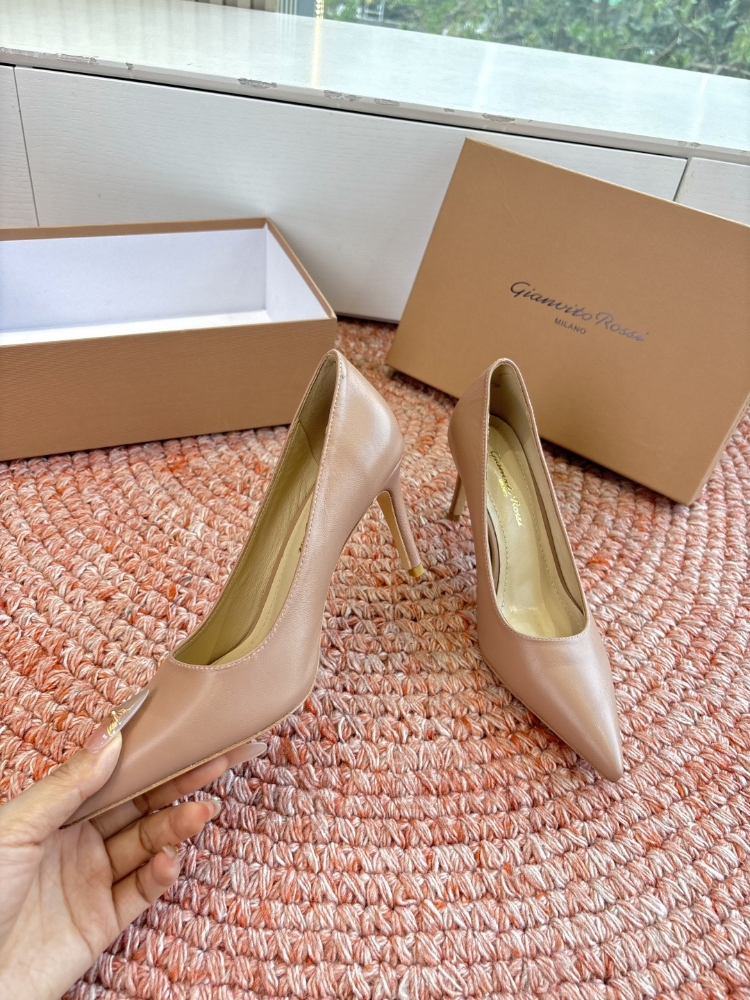 🌾G305😀GianvitoRossi吉安维托罗西 平底 系列经典粉色羊反绒皮&粉色小羊皮超级百搭的一款