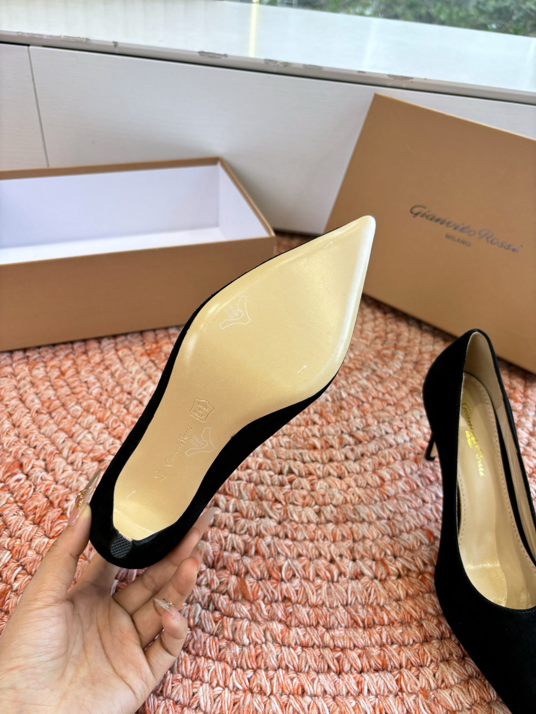 🌾G305😀GianvitoRossi吉安维托罗西 平底 系列经典粉色羊反绒皮&粉色小羊皮超级百搭的一款