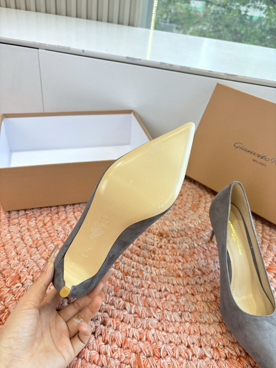 🌾G305😀GianvitoRossi吉安维托罗西 平底 系列经典粉色羊反绒皮&粉色小羊皮超级百搭的一款