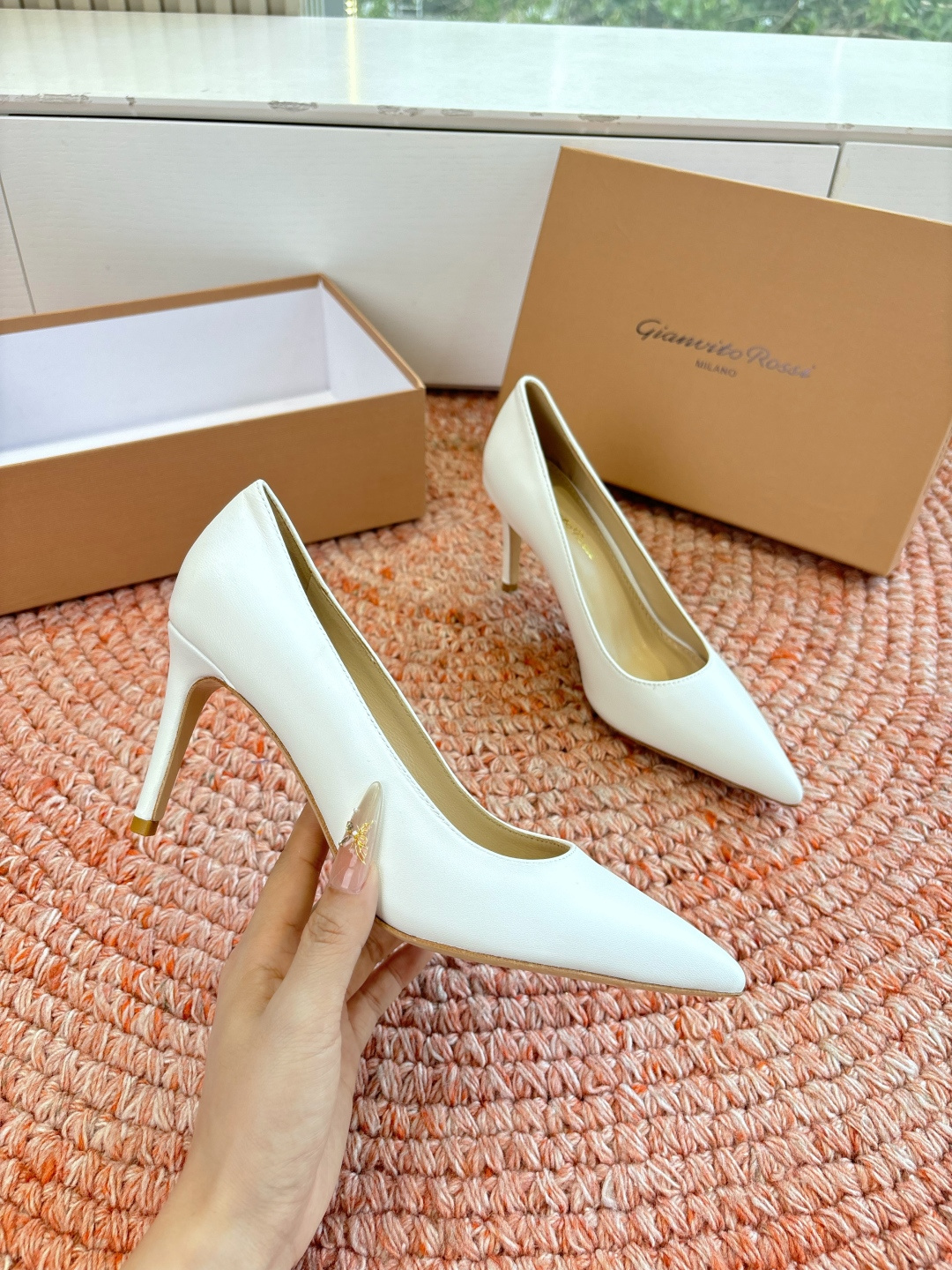 🌾G305😀GianvitoRossi吉安维托罗西 平底 系列经典粉色羊反绒皮&粉色小羊皮超级百搭的一款