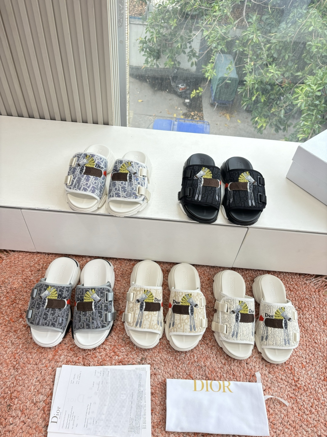 🌾代购级G133𝐃𝐢𝐎𝐑 #迪奥2026早春新款一眼就想要的一字带拖鞋凉鞋简单大方‘低调奢华！配上醒目的