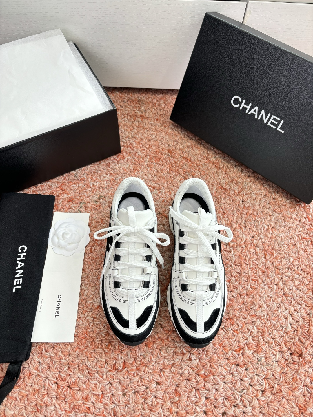 G059😀所见即所得CHANEL/香奈儿新款小香风麂皮圆头熊猫菱格厚底运动鞋时尚增高鞋休闲鞋 面料：进口磨砂牛皮 内里：
