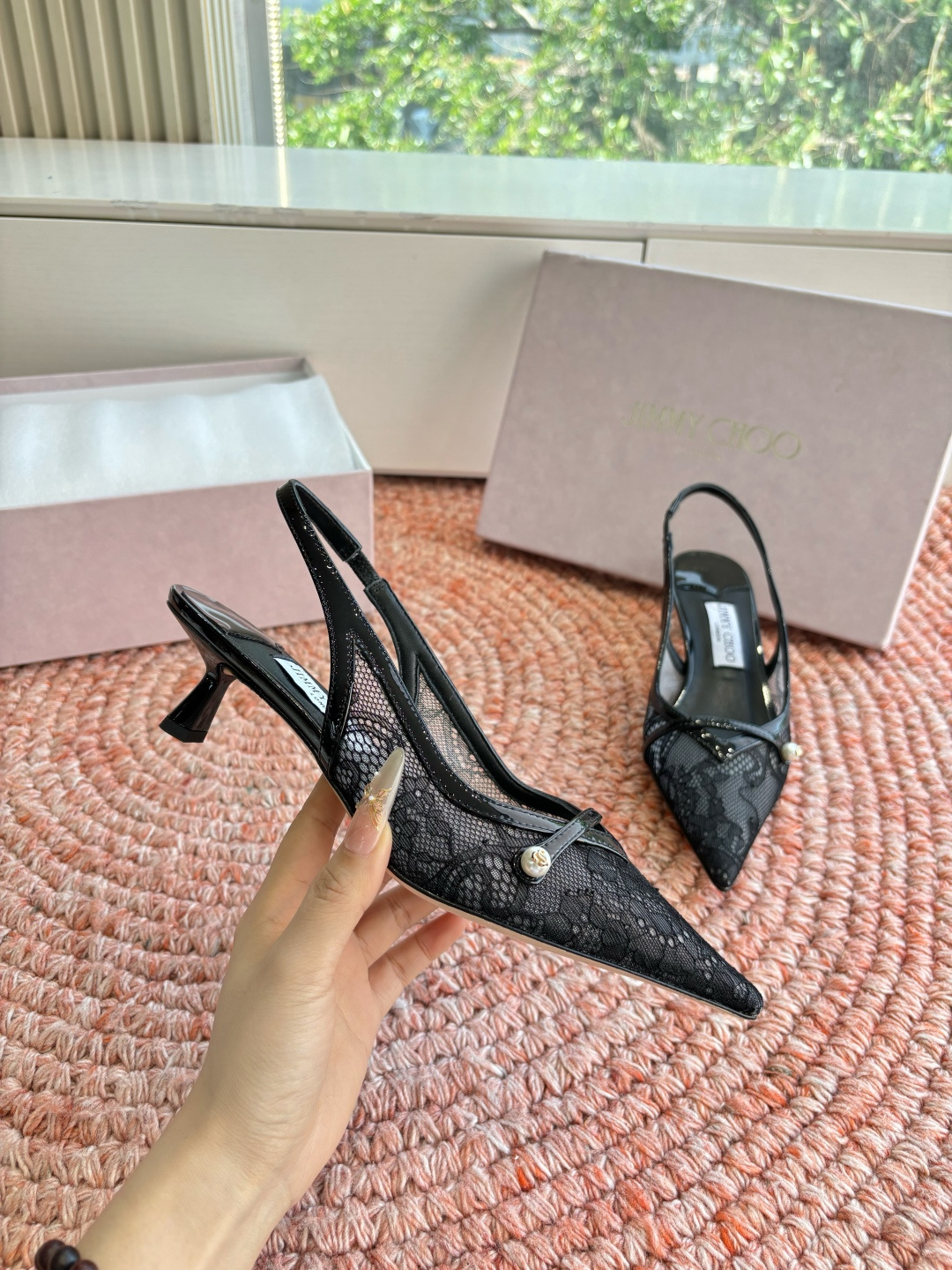 🌾G887所见即所得JimmyCho*吉米周早春爆品 顶版 尖头中空蕾丝高跟鞋 这也太仙了叭，像艺术品一