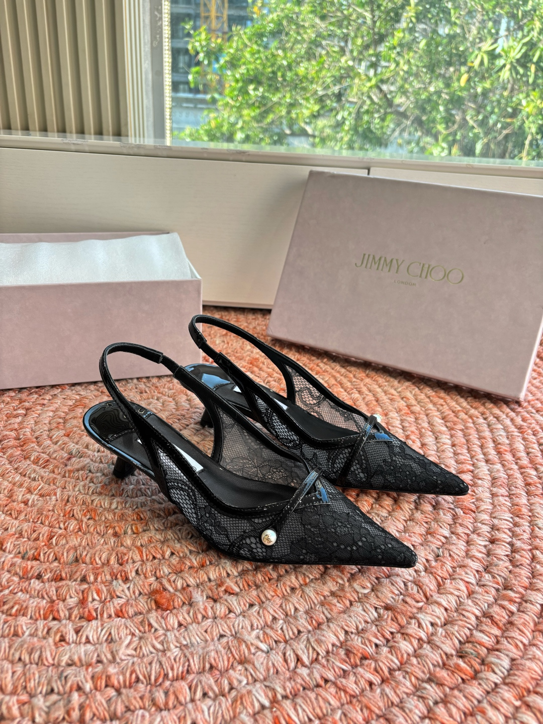 🌾G887所见即所得JimmyCho*吉米周早春爆品 顶版 尖头中空蕾丝高跟鞋 这也太仙了叭，像艺术品一