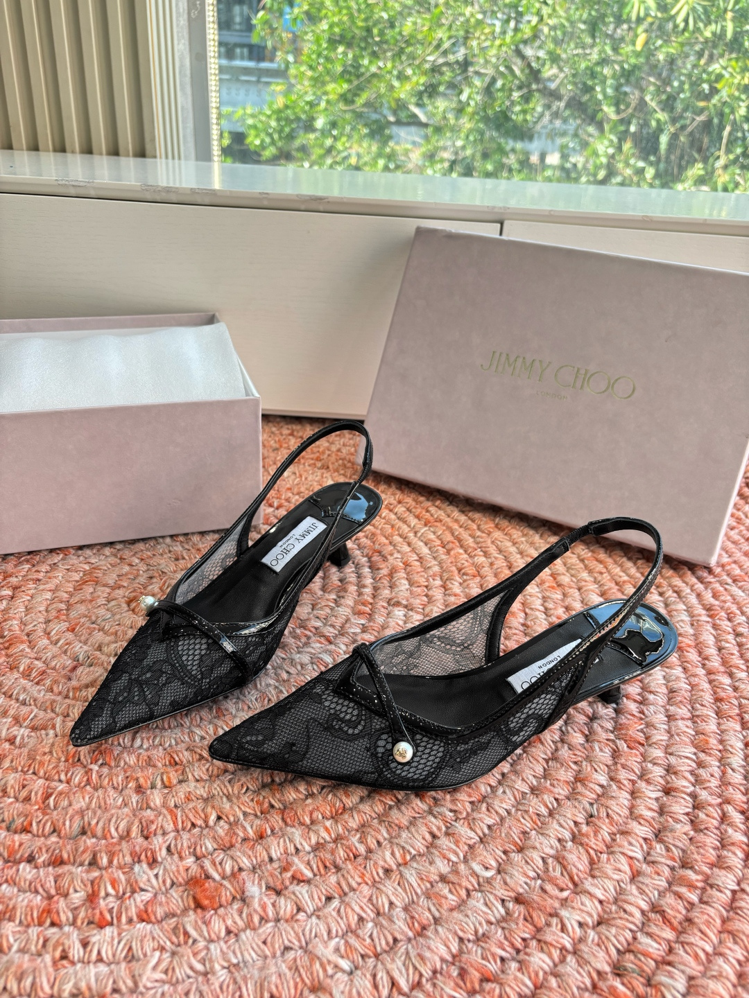 🌾G887所见即所得JimmyCho*吉米周早春爆品 顶版 尖头中空蕾丝高跟鞋 这也太仙了叭，像艺术品一