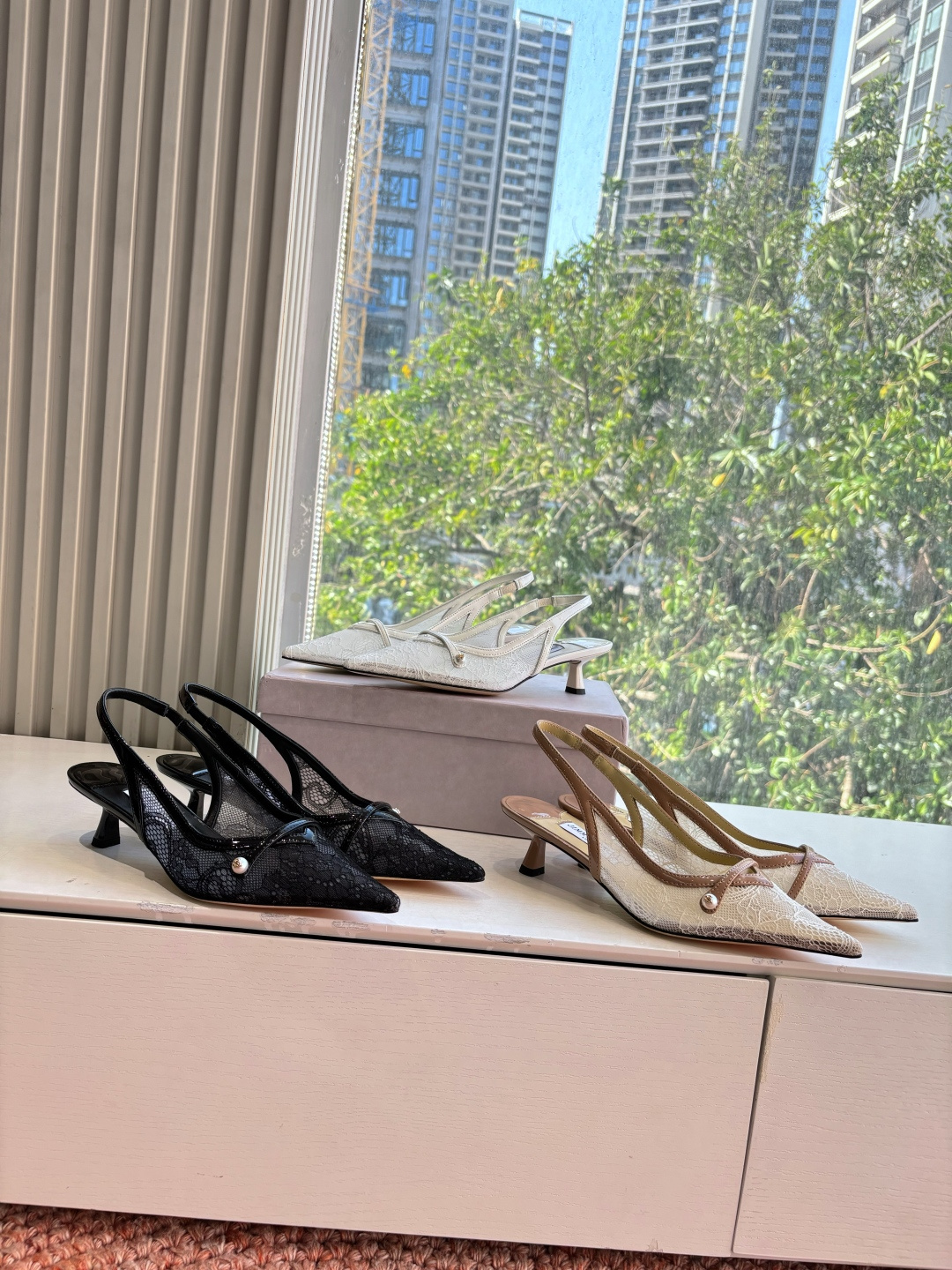 🌾G887所见即所得JimmyCho*吉米周早春爆品 顶版 尖头中空蕾丝高跟鞋 这也太仙了叭，像艺术品一