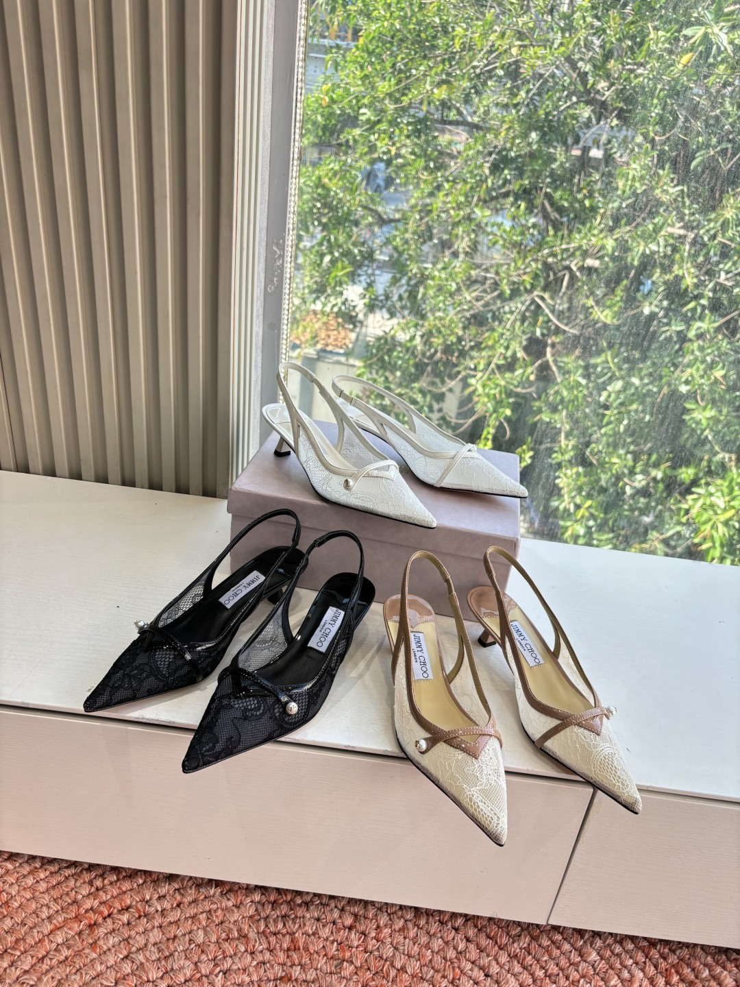 🌾G887所见即所得JimmyCho*吉米周早春爆品 顶版 尖头中空蕾丝高跟鞋 这也太仙了叭，像艺术品一