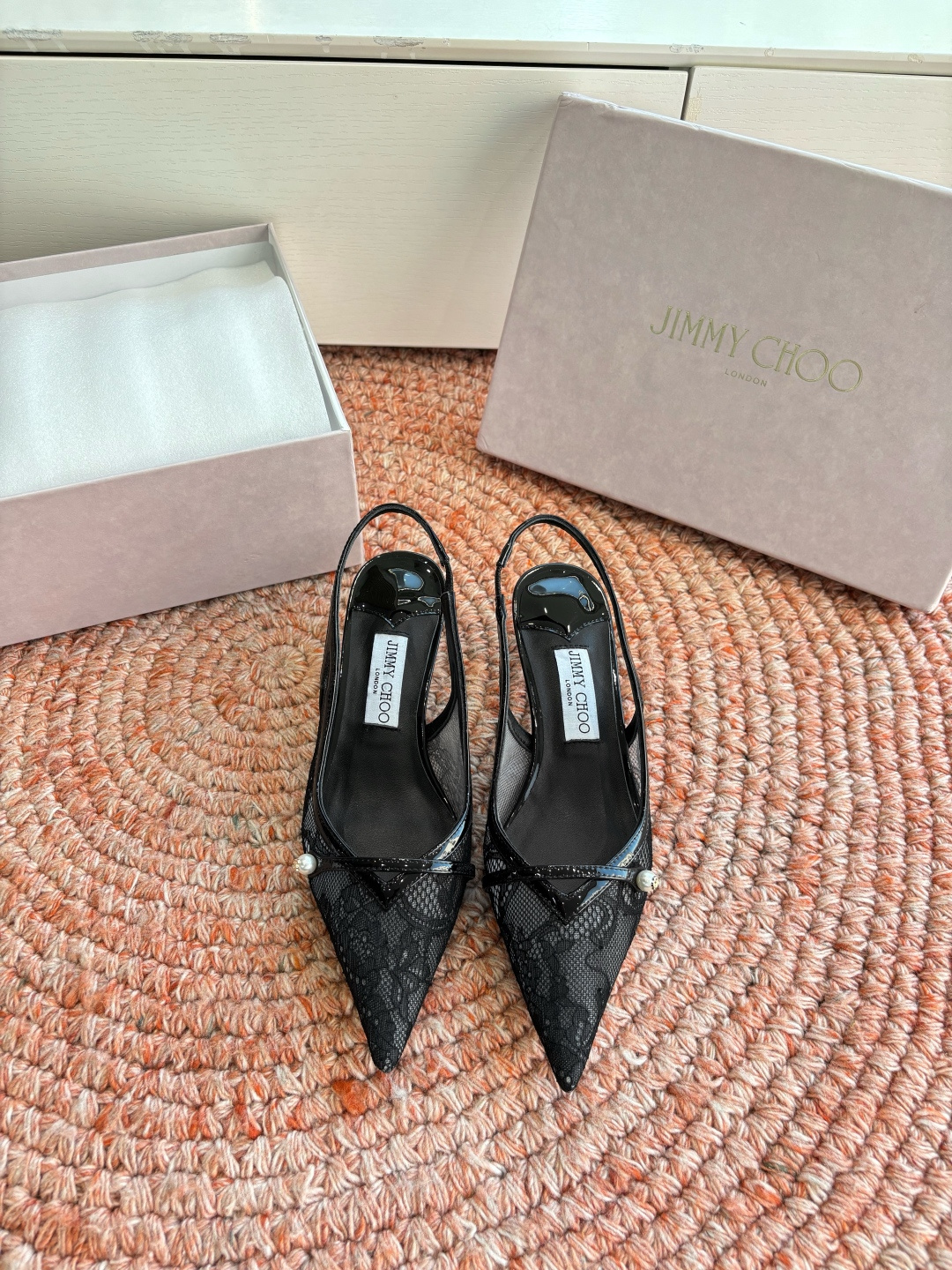 🌾G887所见即所得JimmyCho*吉米周早春爆品 顶版 尖头中空蕾丝高跟鞋 这也太仙了叭，像艺术品一