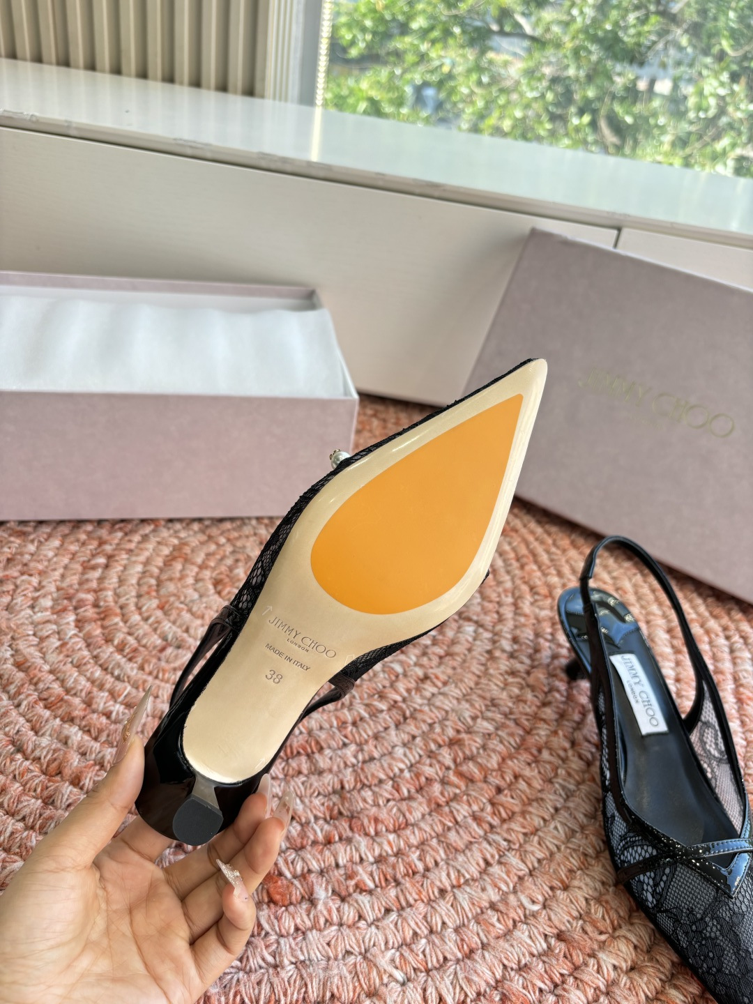 🌾G887所见即所得JimmyCho*吉米周早春爆品 顶版 尖头中空蕾丝高跟鞋 这也太仙了叭，像艺术品一