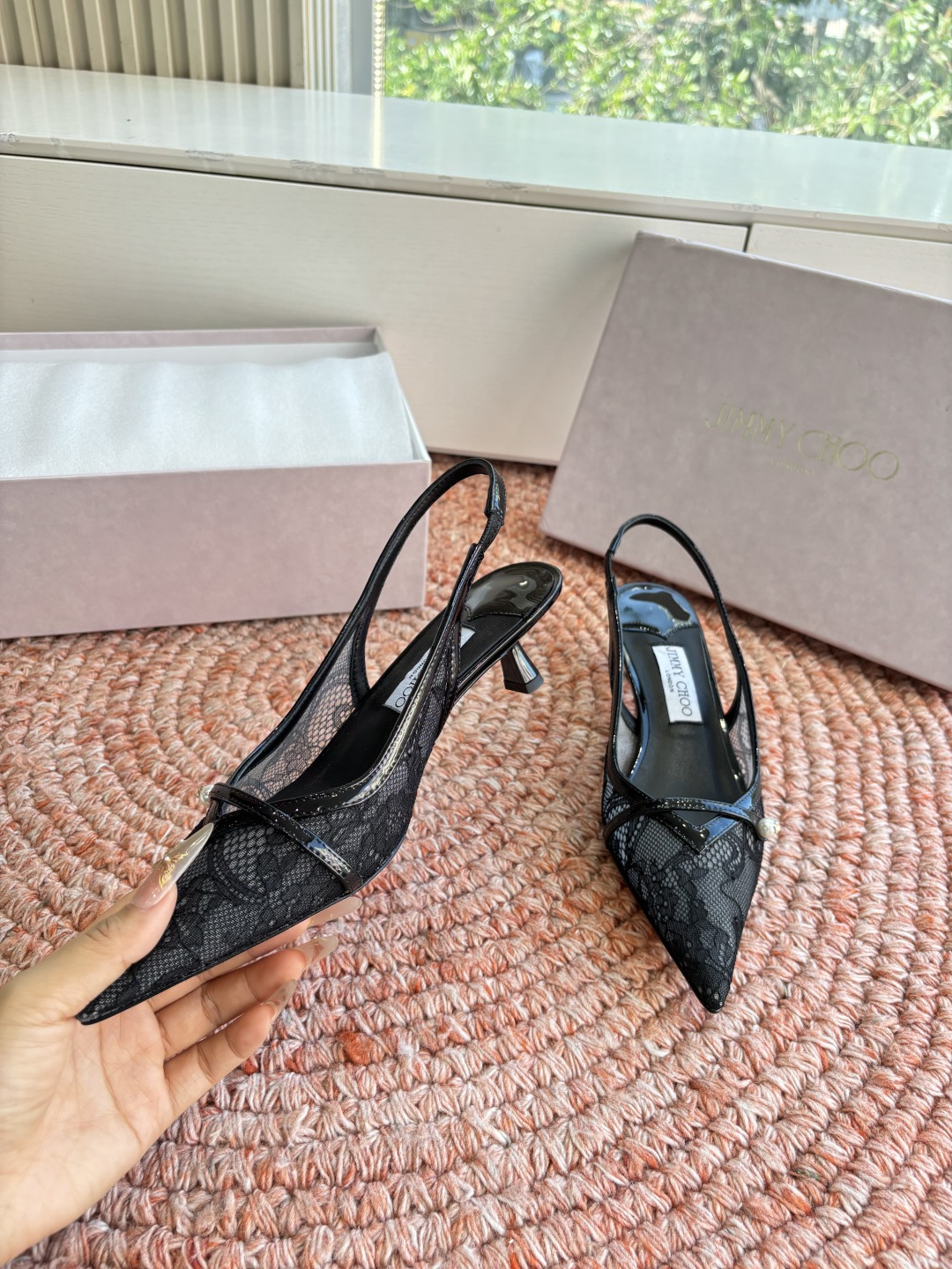 🌾G887所见即所得JimmyCho*吉米周早春爆品 顶版 尖头中空蕾丝高跟鞋 这也太仙了叭，像艺术品一