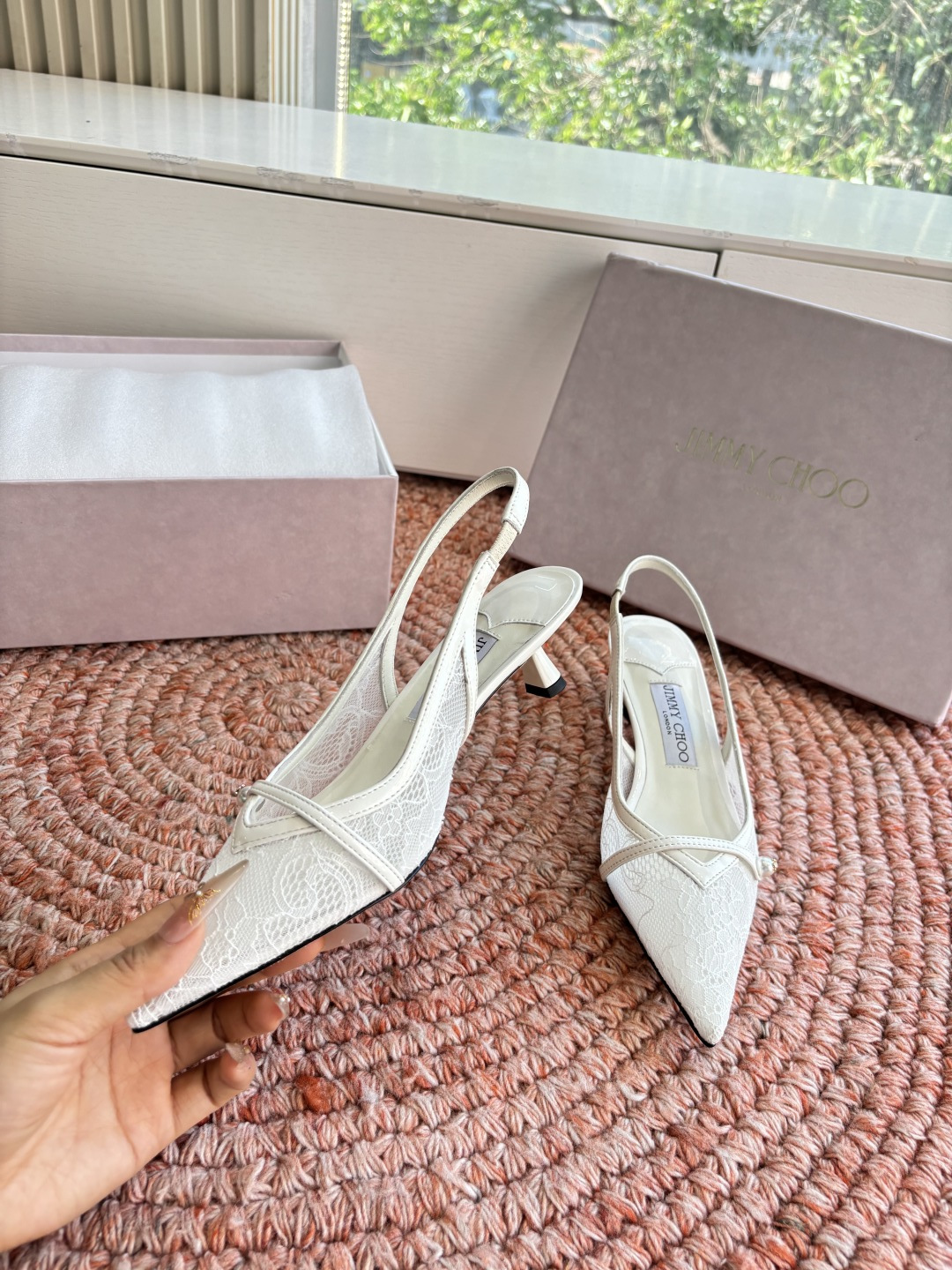 🌾G887所见即所得JimmyCho*吉米周早春爆品 顶版 尖头中空蕾丝高跟鞋 这也太仙了叭，像艺术品一