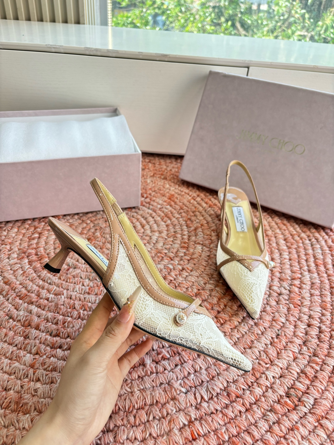🌾G887所见即所得JimmyCho*吉米周早春爆品 顶版 尖头中空蕾丝高跟鞋 这也太仙了叭，像艺术品一