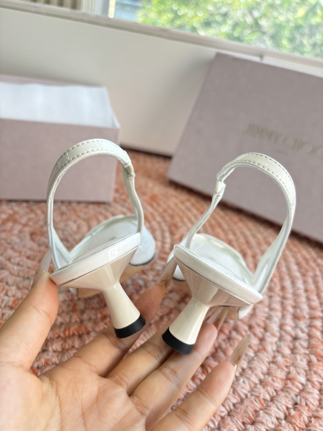 🌾G887所见即所得JimmyCho*吉米周早春爆品 顶版 尖头中空蕾丝高跟鞋 这也太仙了叭，像艺术品一