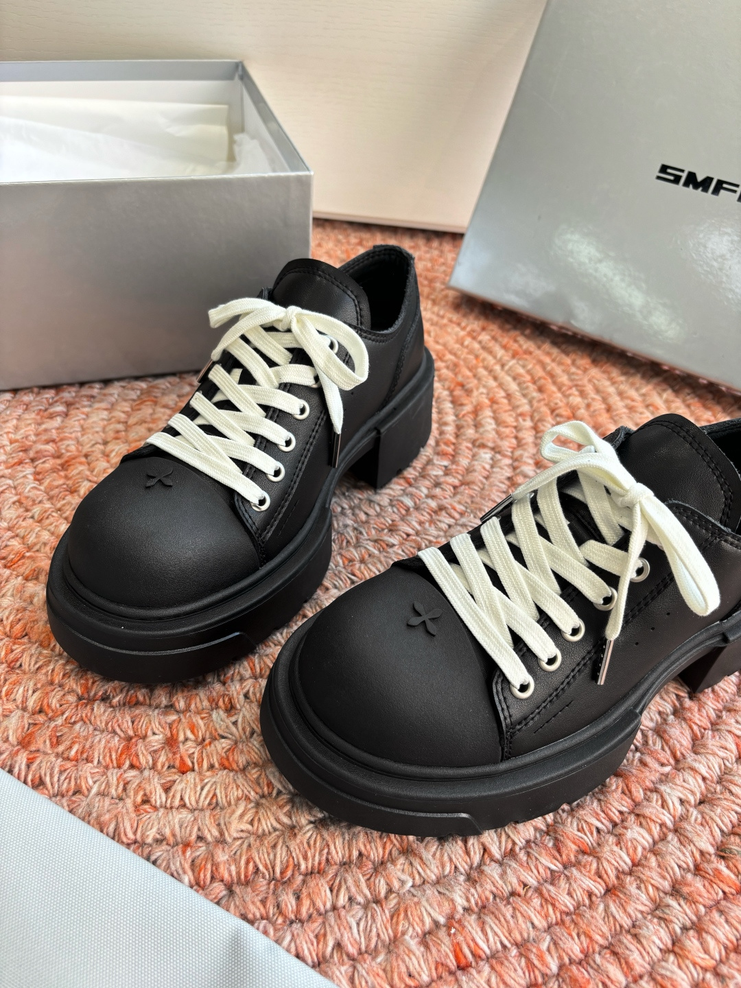 🌾所见即所得G029顶级版SMFK十字2026早春新款厚底运动鞋👟专柜断货王，一眼心动💓质感拉满，上脚无