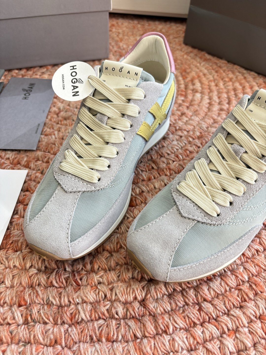 🌾G398HOGAN霍根鞋子德训鞋26新配色这可让我怎么选呀？看迷糊了吧这波hog都很好看最喜欢还是脚感