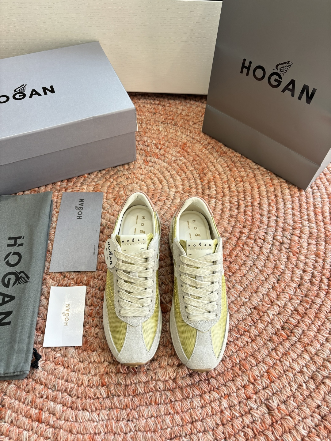 🌾G398HOGAN霍根鞋子德训鞋26新配色这可让我怎么选呀？看迷糊了吧这波hog都很好看最喜欢还是脚感