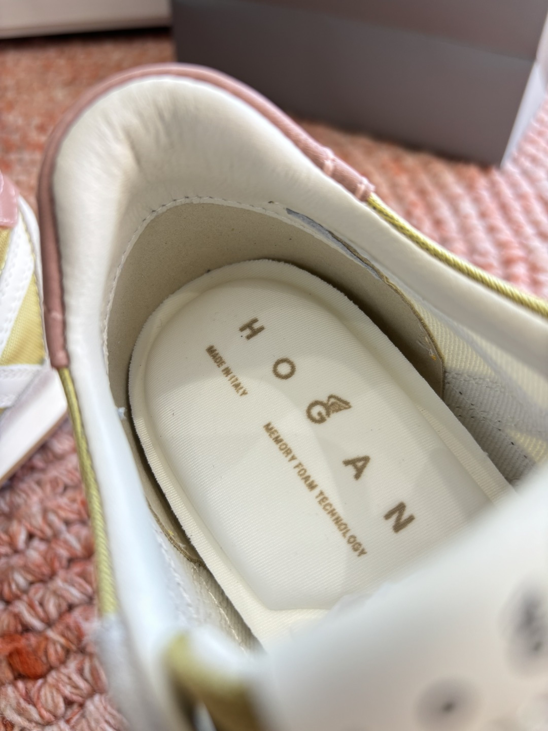 🌾G398HOGAN霍根鞋子德训鞋26新配色这可让我怎么选呀？看迷糊了吧这波hog都很好看最喜欢还是脚感