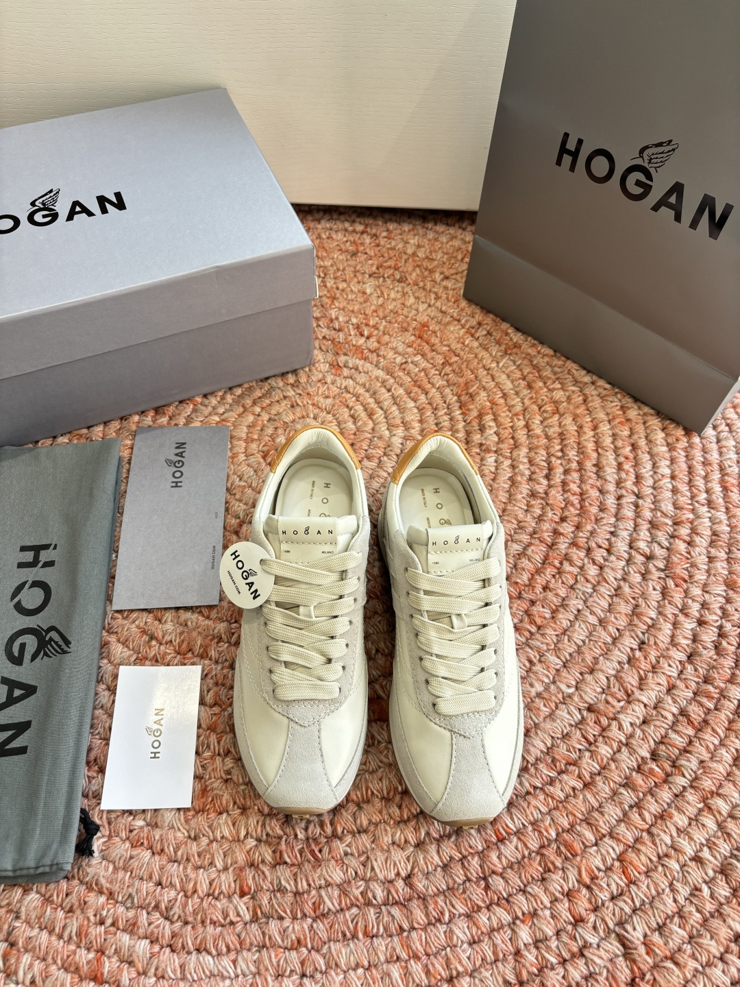 🌾G398HOGAN霍根鞋子德训鞋26新配色这可让我怎么选呀？看迷糊了吧这波hog都很好看最喜欢还是脚感