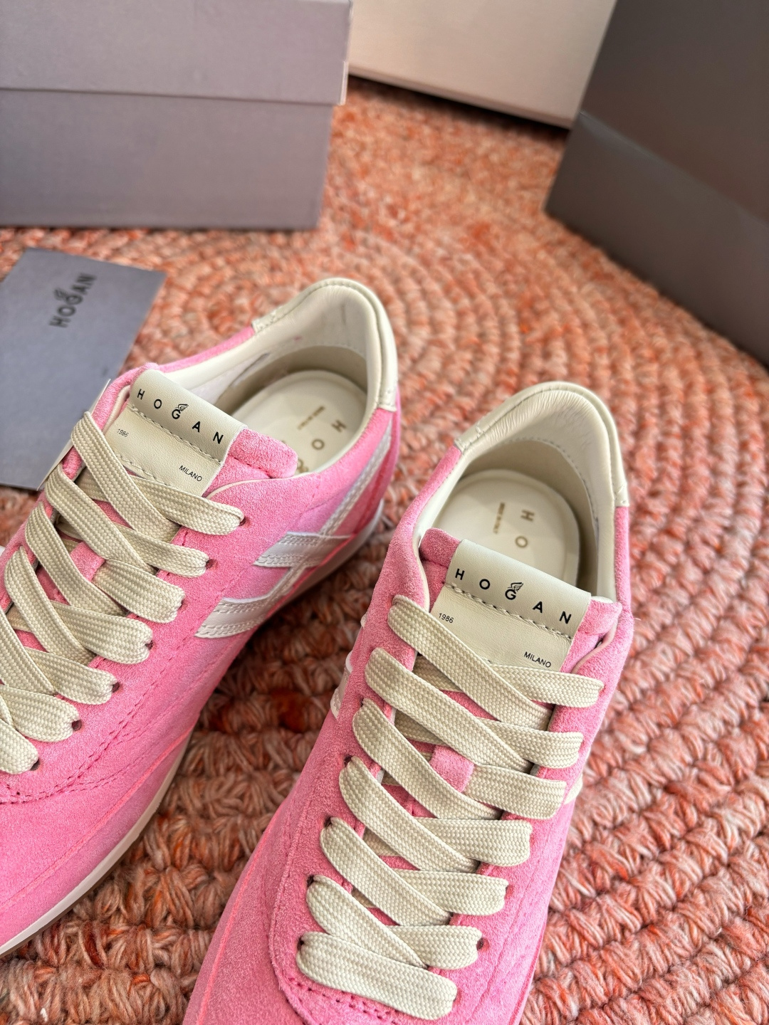 🌾G398HOGAN霍根鞋子德训鞋26新配色这可让我怎么选呀？看迷糊了吧这波hog都很好看最喜欢还是脚感