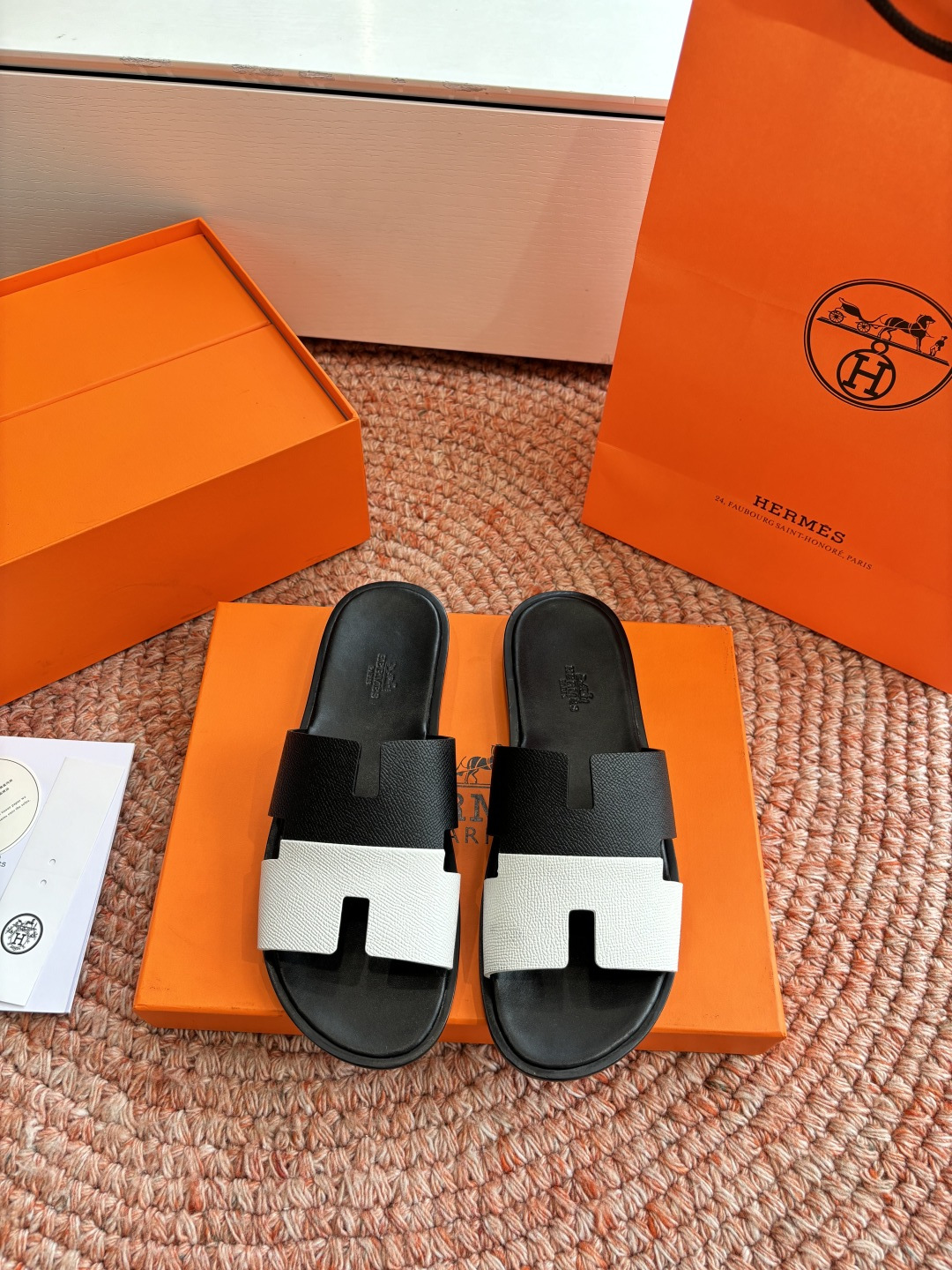🌾G052所见即所得顶版2026春夏新款HERMES爱马仕专柜新款最近火到不行的情侣款H二舅鞋猪鼻子凉鞋