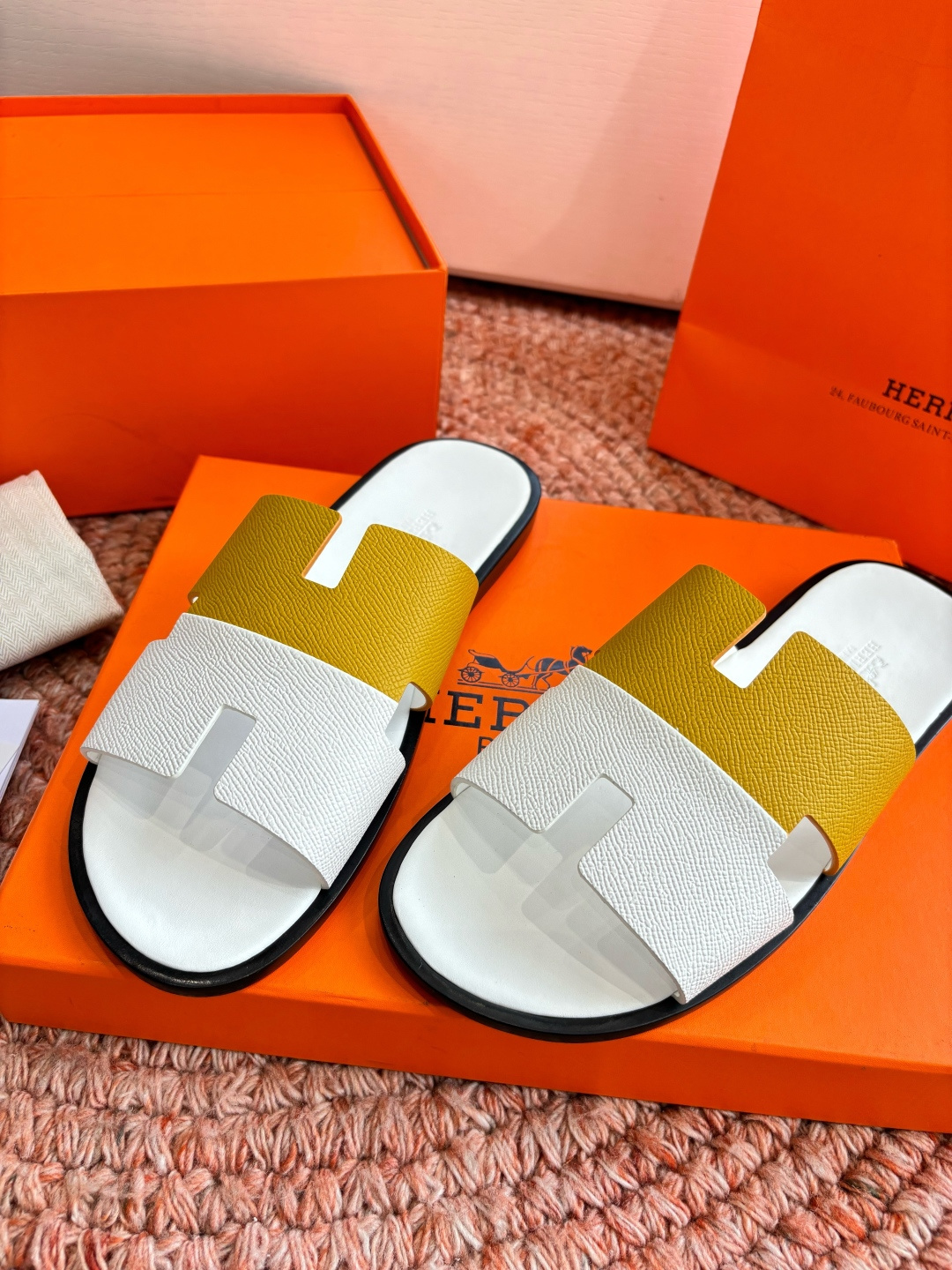 🌾G052所见即所得顶版2026春夏新款HERMES爱马仕专柜新款最近火到不行的情侣款H二舅鞋猪鼻子凉鞋
