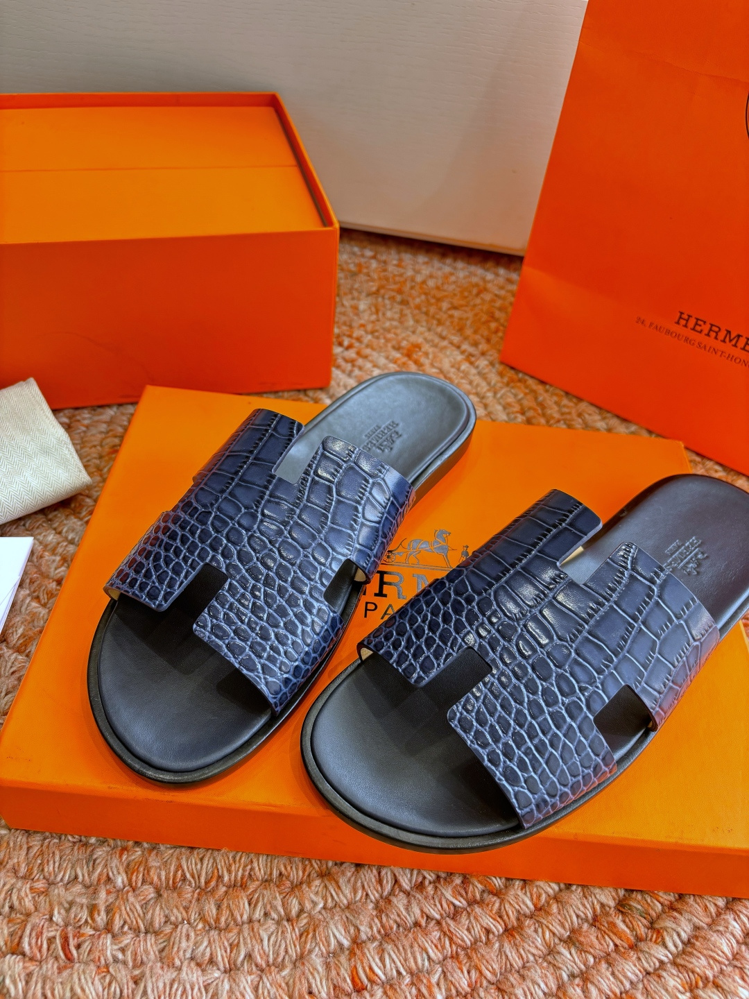 🌾G052所见即所得顶版2026春夏新款HERMES爱马仕专柜新款最近火到不行的情侣款H二舅鞋猪鼻子凉鞋