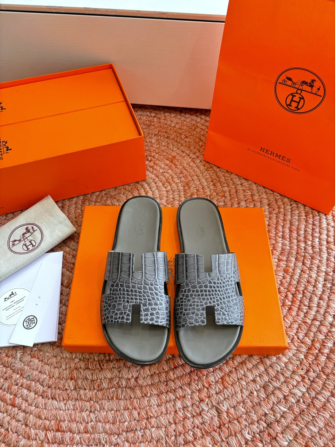 🌾G052所见即所得顶版2026春夏新款HERMES爱马仕专柜新款最近火到不行的情侣款H二舅鞋猪鼻子凉鞋