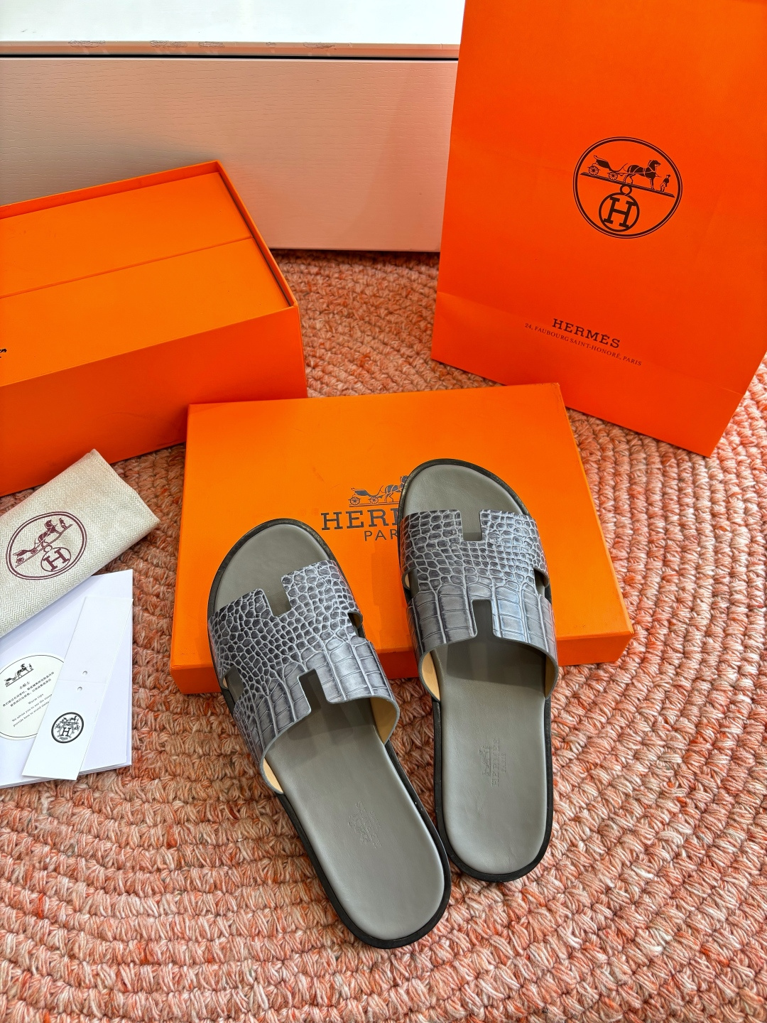 🌾G052所见即所得顶版2026春夏新款HERMES爱马仕专柜新款最近火到不行的情侣款H二舅鞋猪鼻子凉鞋