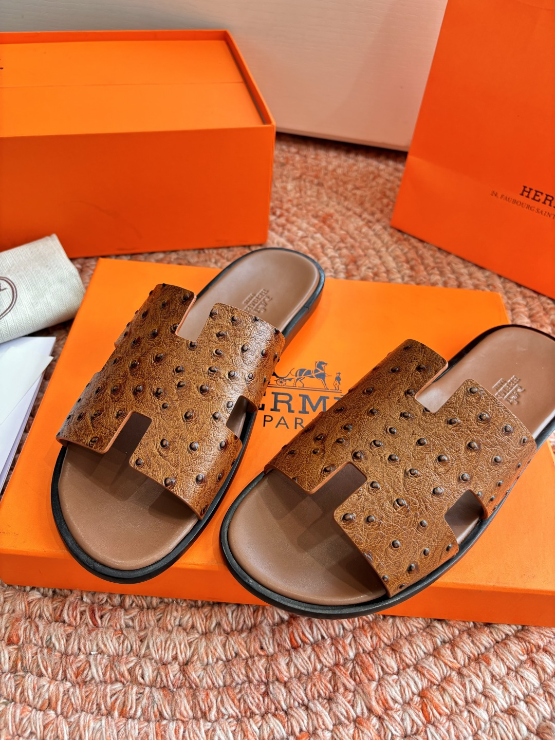 🌾G052所见即所得顶版2026春夏新款HERMES爱马仕专柜新款最近火到不行的情侣款H二舅鞋猪鼻子凉鞋