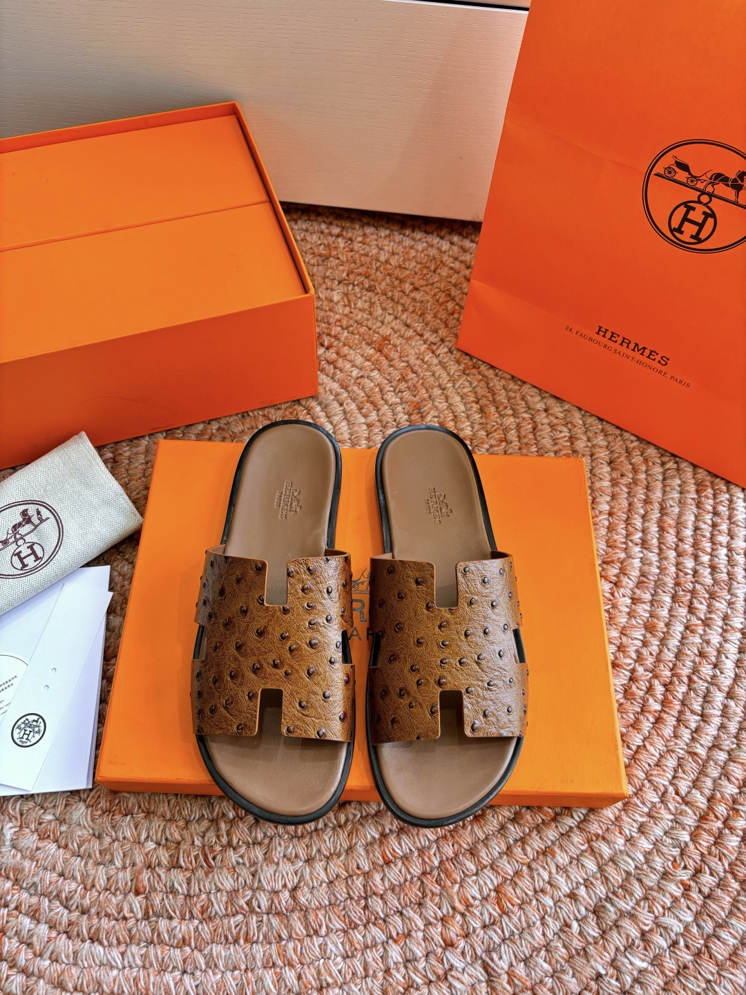 🌾G052所见即所得顶版2026春夏新款HERMES爱马仕专柜新款最近火到不行的情侣款H二舅鞋猪鼻子凉鞋
