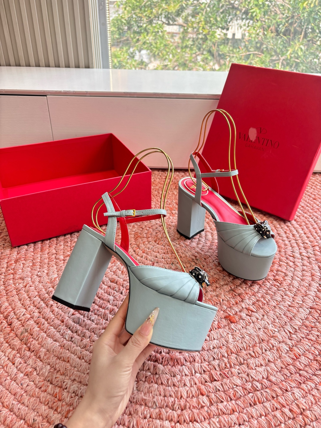 🌾G289所见即所得VALENTINO华伦天奴经典凉鞋单鞋春夏VLOGO SIGNATURE鞋型线条流畅